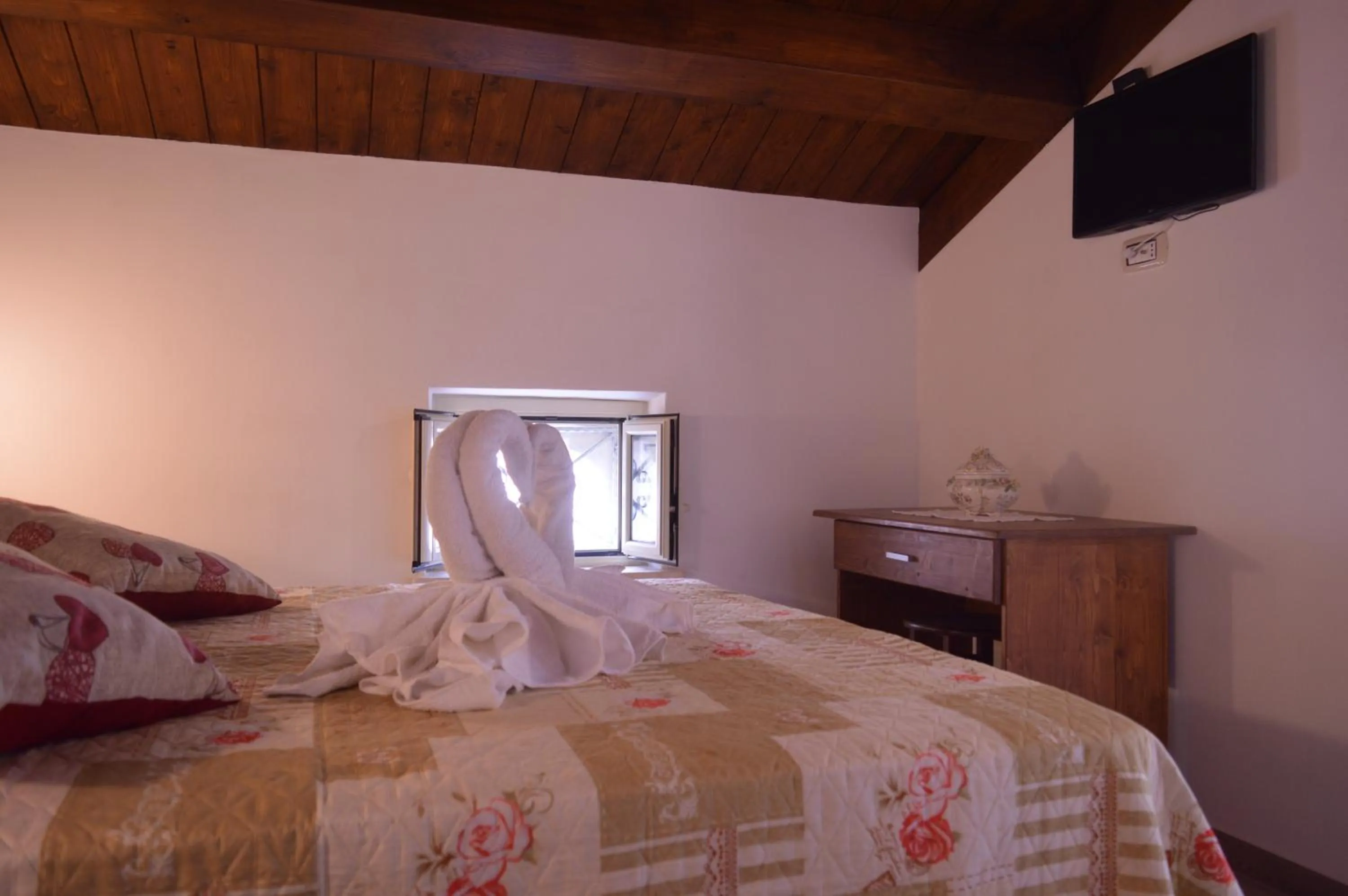 Photo of the whole room in Vin e Turn