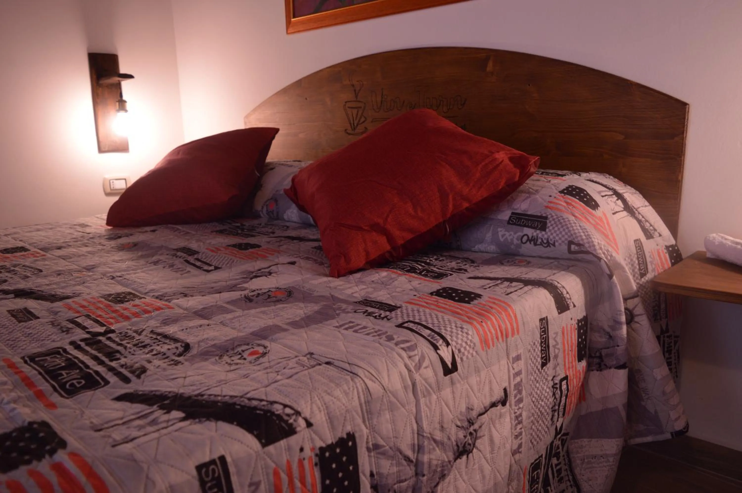 Photo of the whole room in Vin e Turn