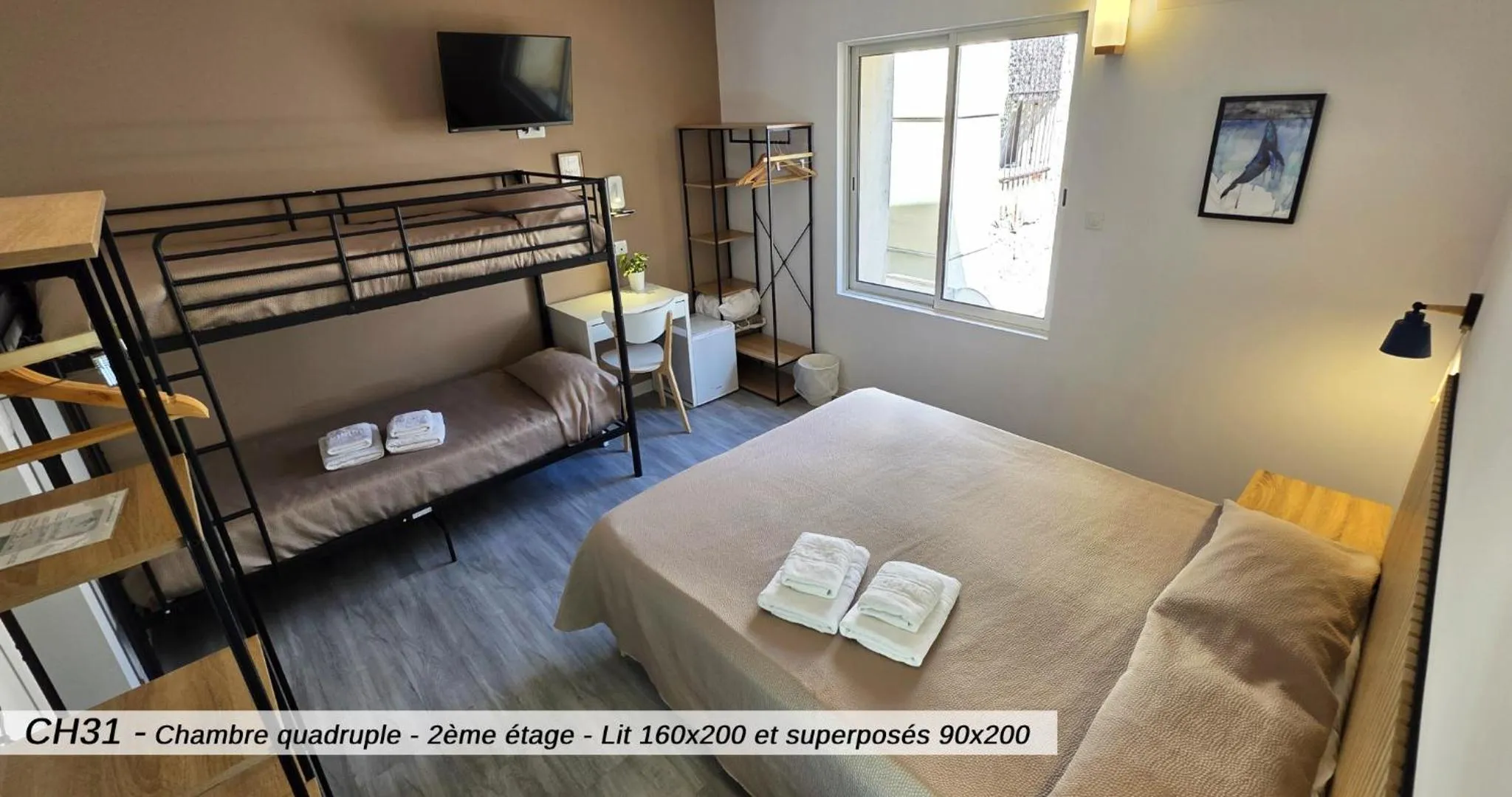 Bed in Hôtel Au Valéry