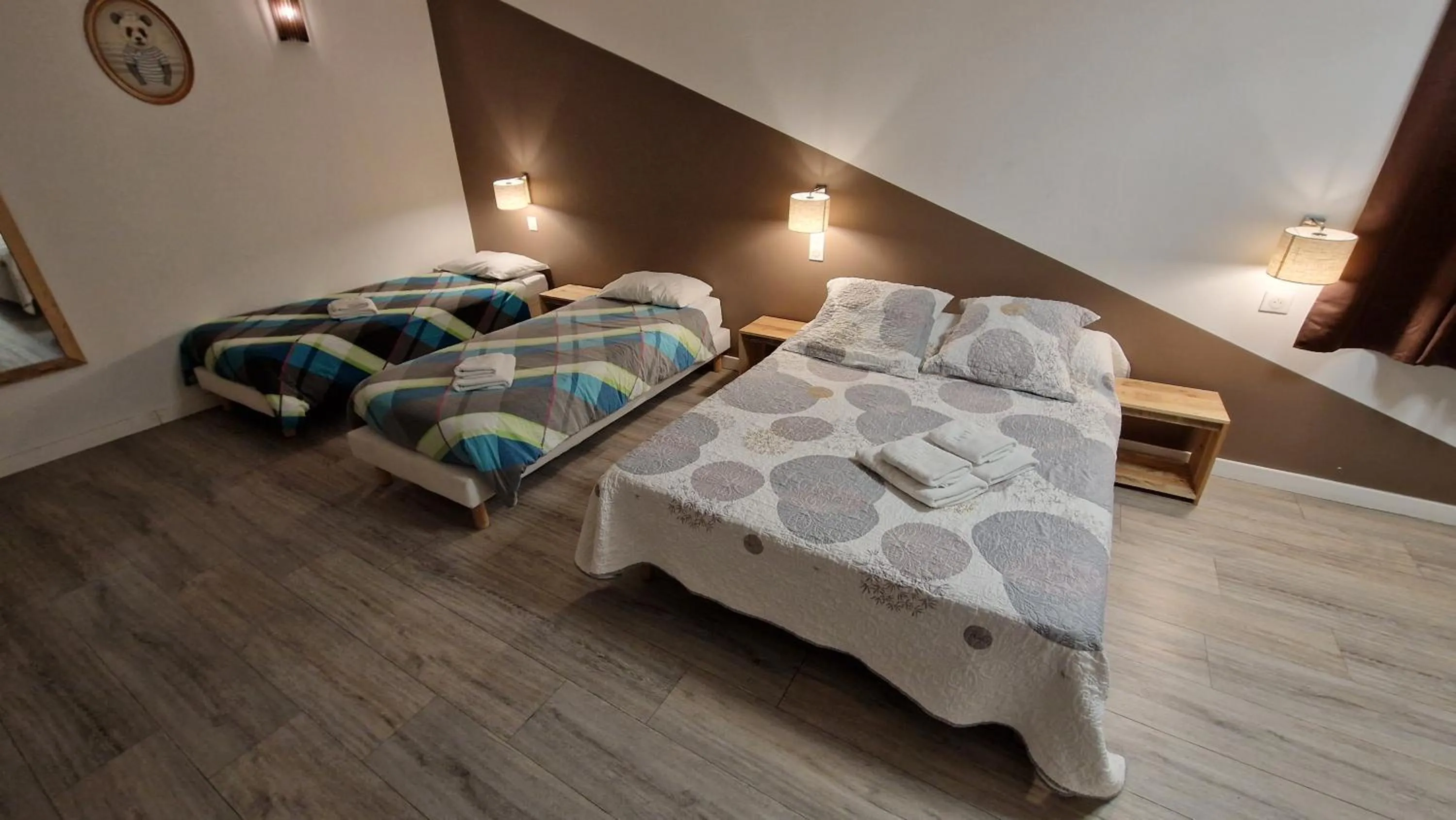 Decorative detail, Bed in Hôtel Au Valéry