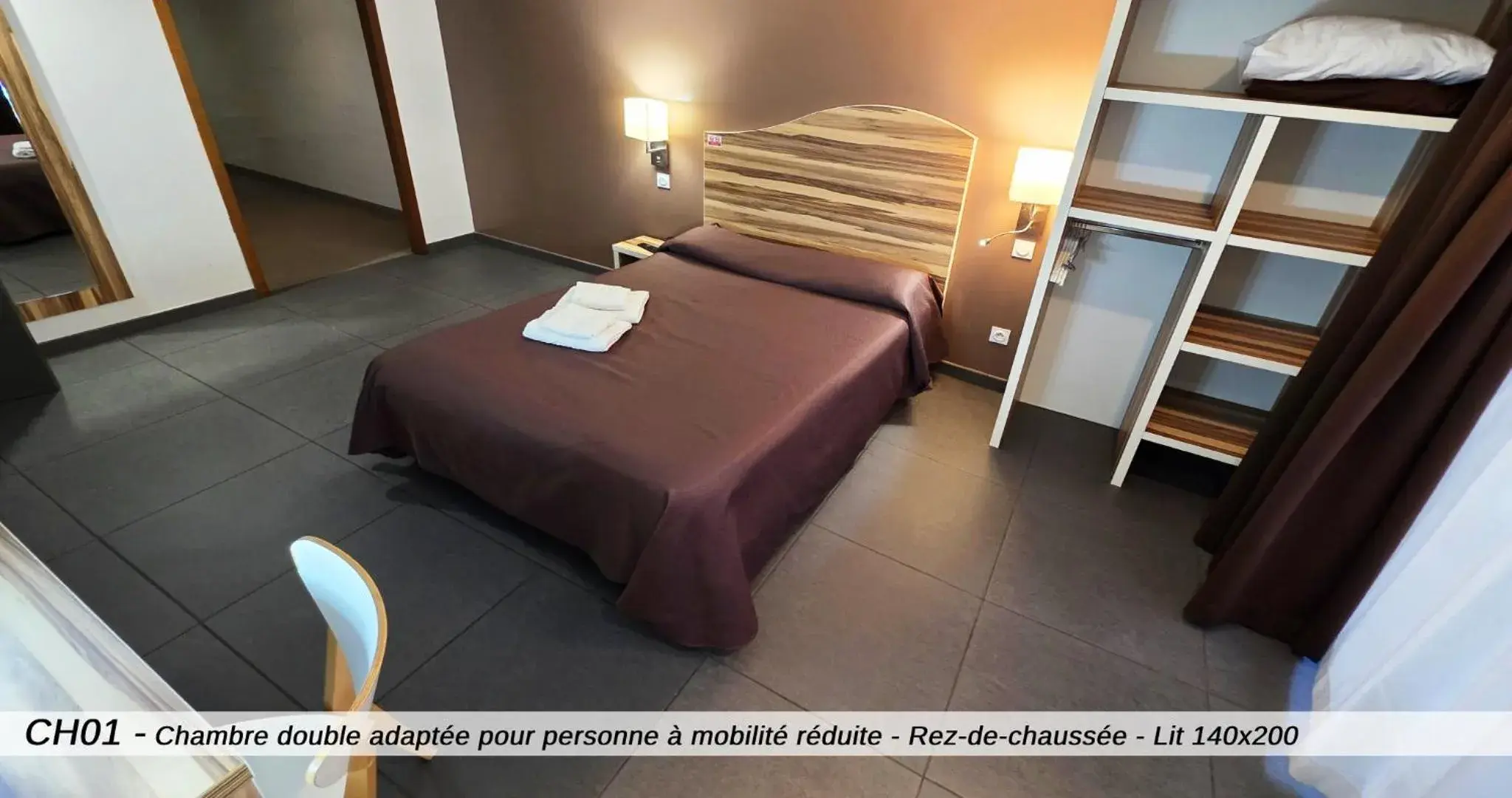 Double Room - Disability Access in Hôtel Au Valéry Double Room - Disability Access in Hôtel Au Valéry