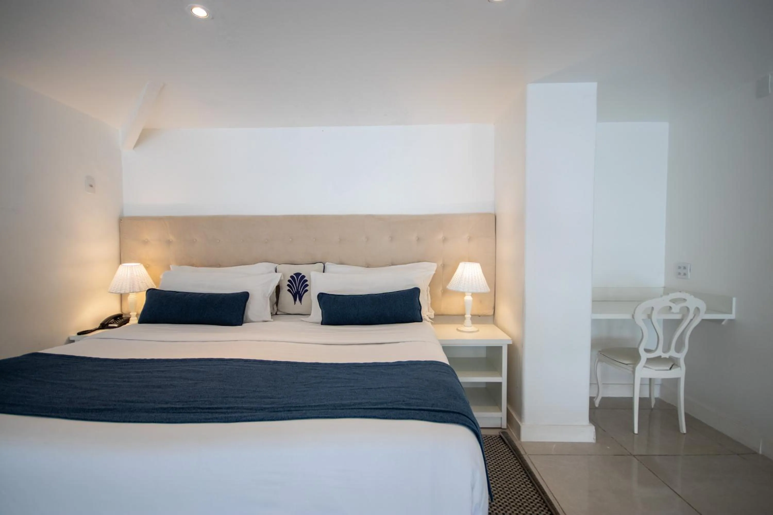 Bedroom, Bed in Greco Hotel