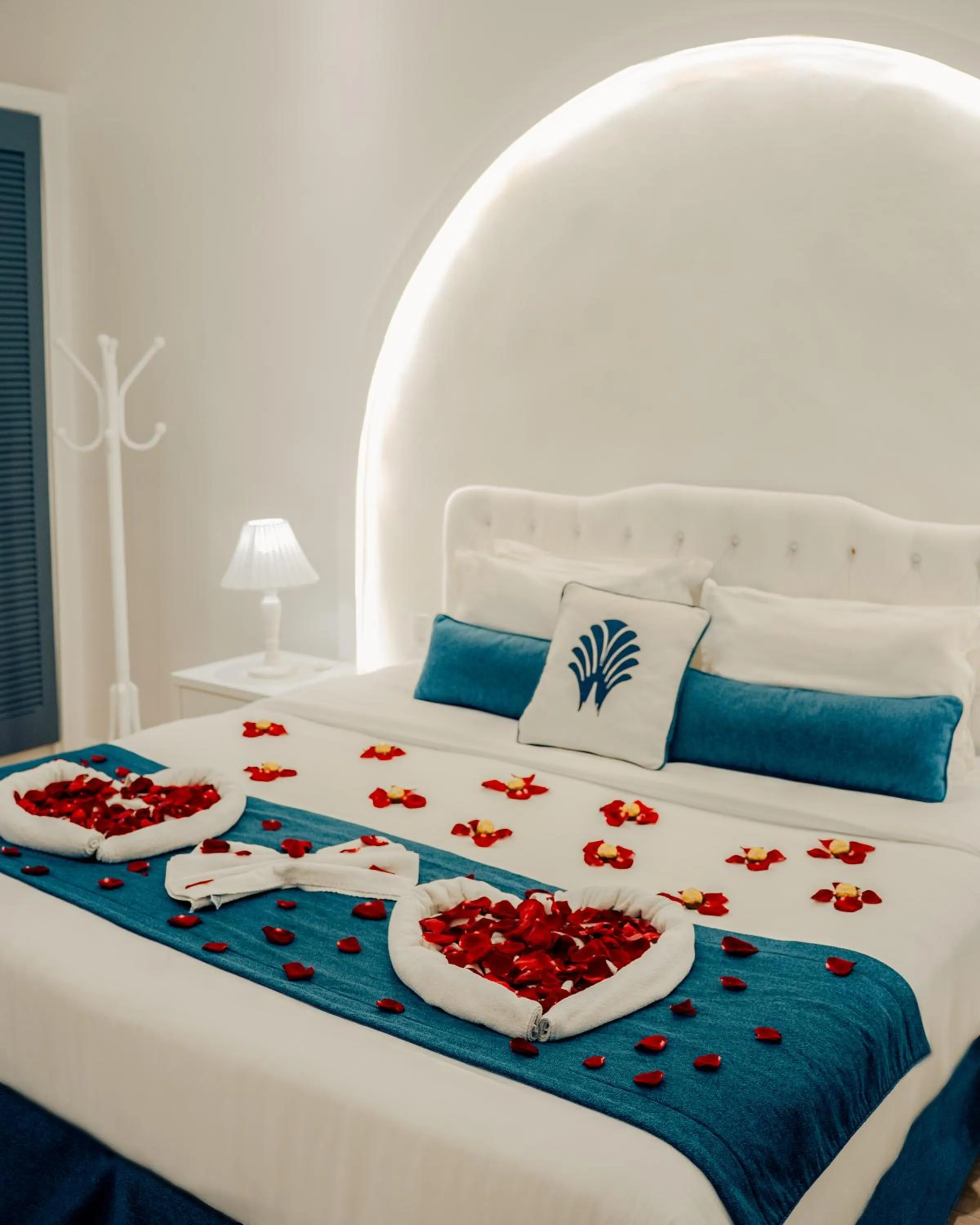 Bedroom, Bed in Greco Hotel