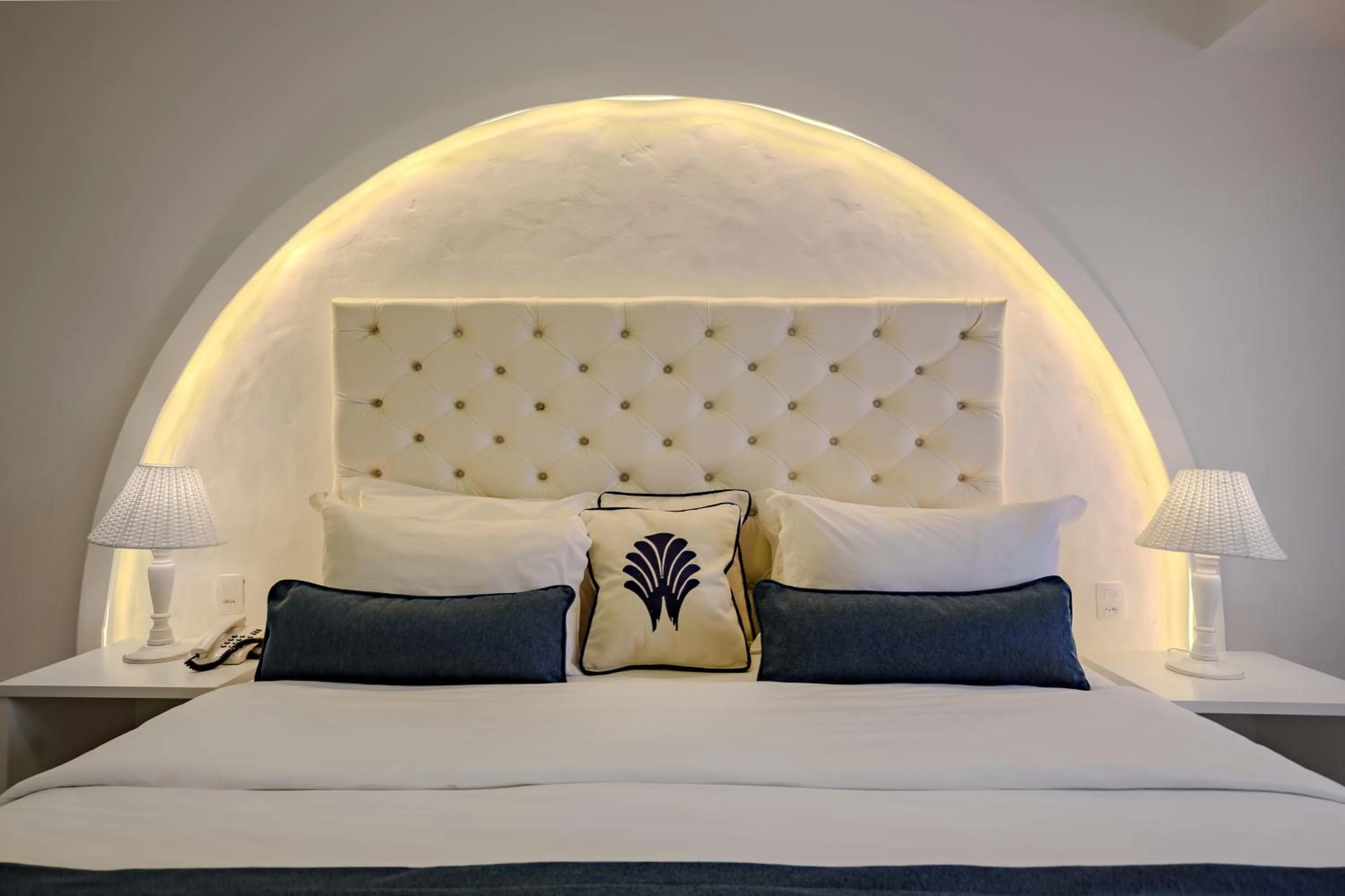 Photo of the whole room, Bed in Greco Hotel