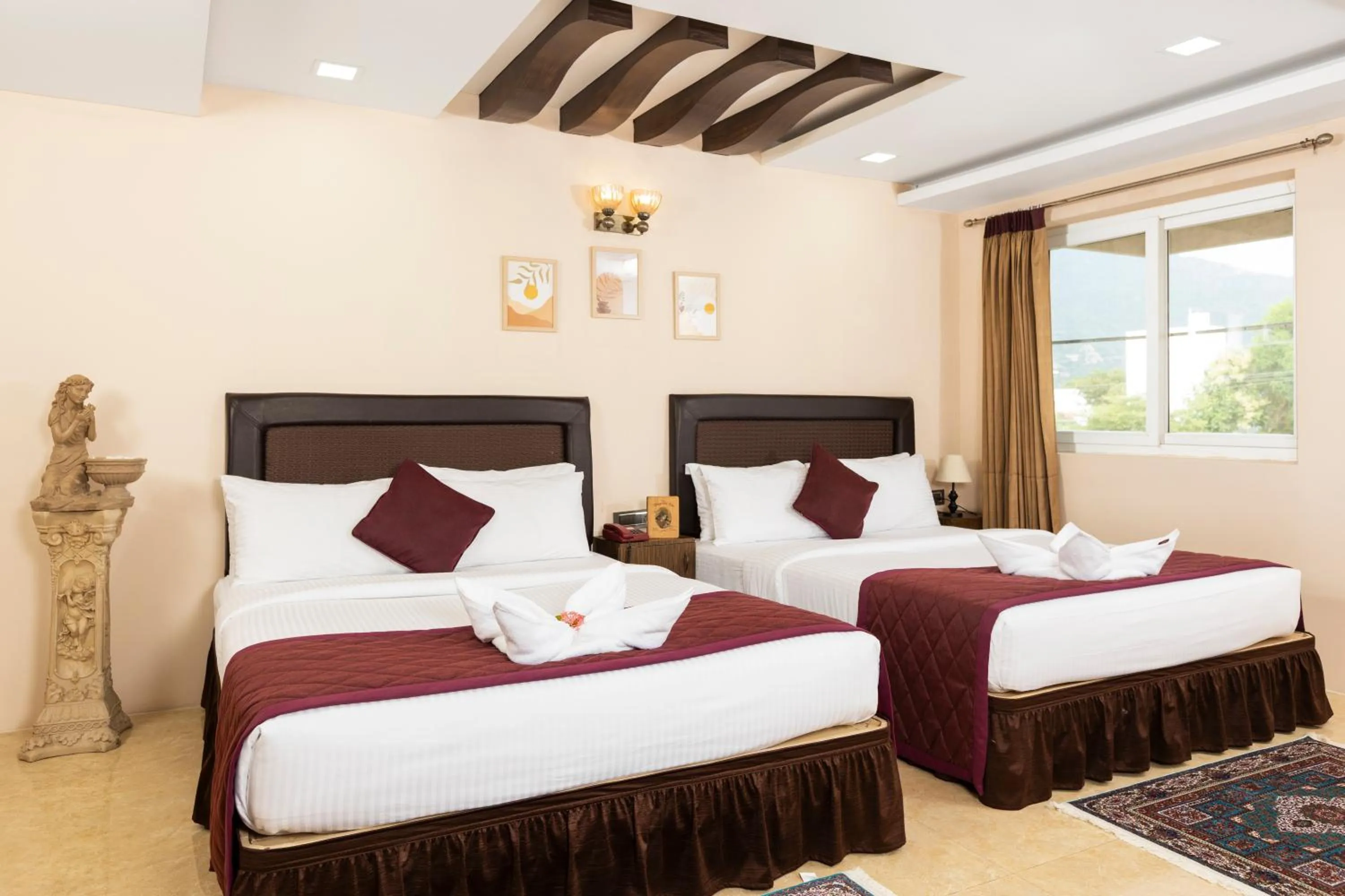 Bedroom, Bed in Athena Hotel