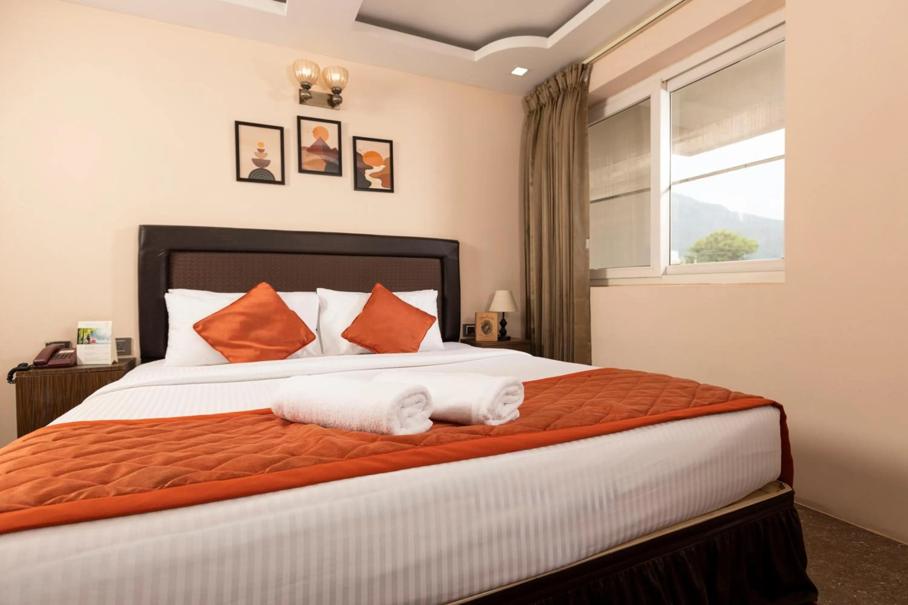 Mountain view, Bed in Athena Hotel