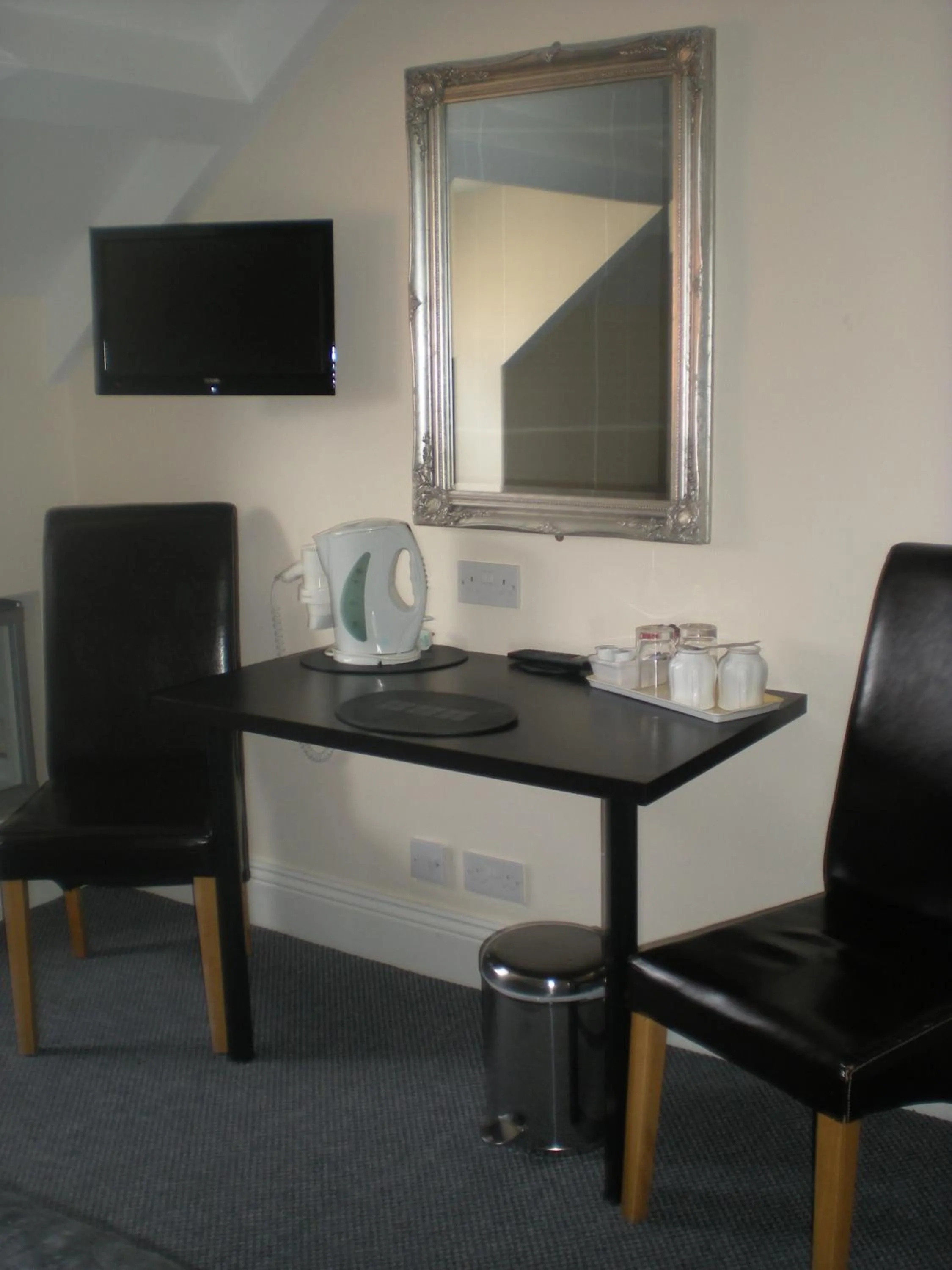 Elmswood Guest House