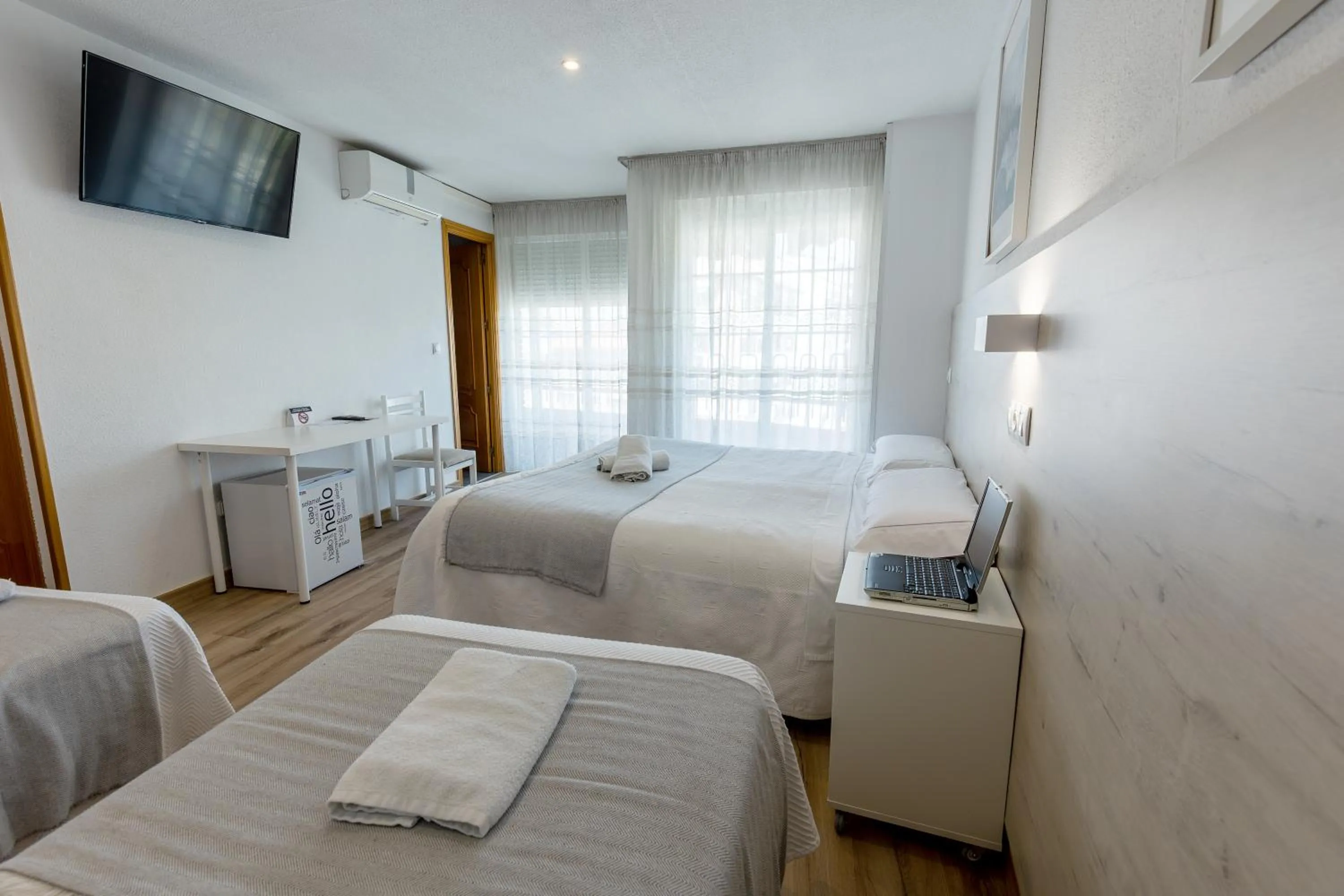 Bed in Hostal Gran Vía