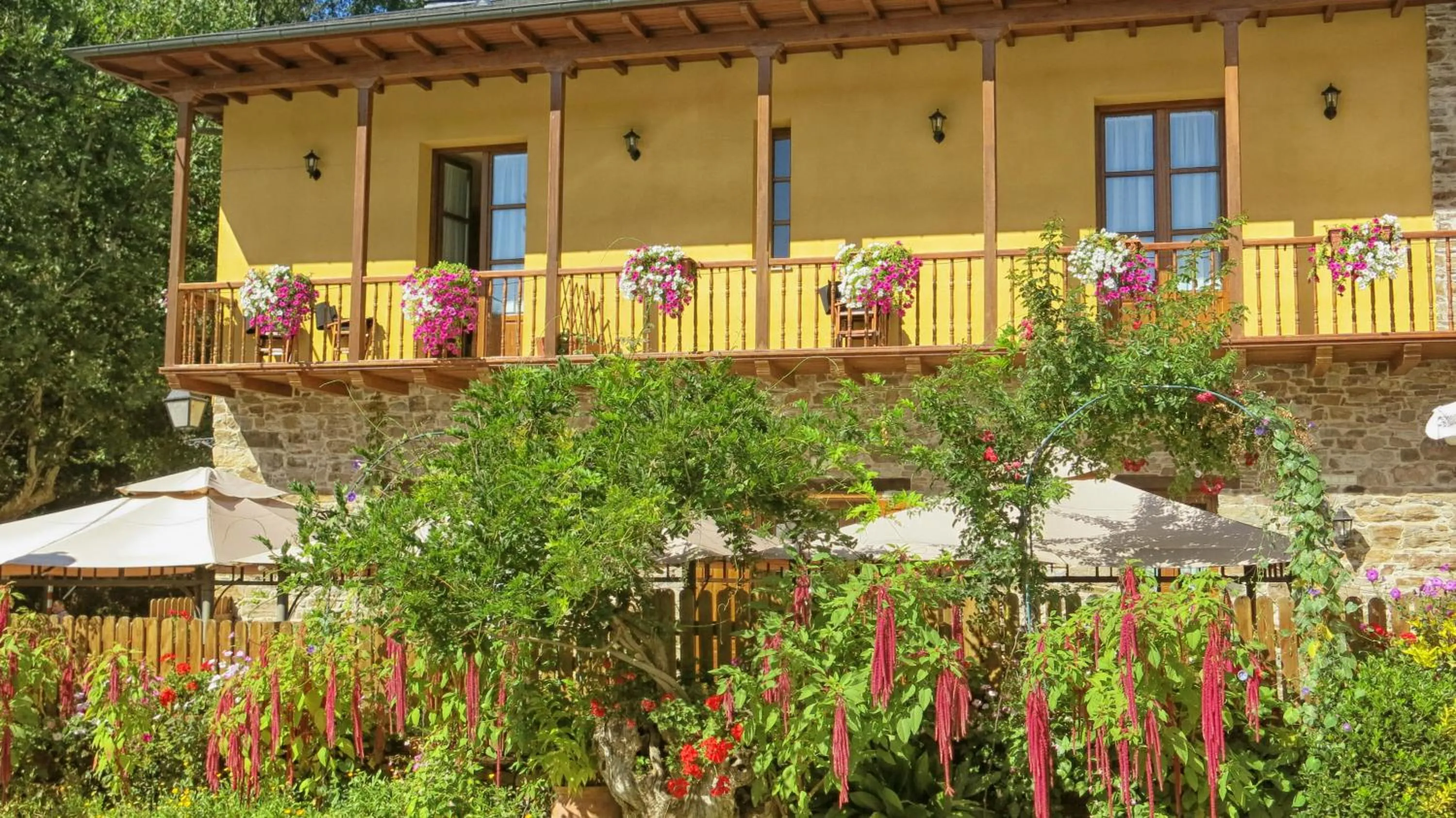 Property building in Hotel Valle del Silencio