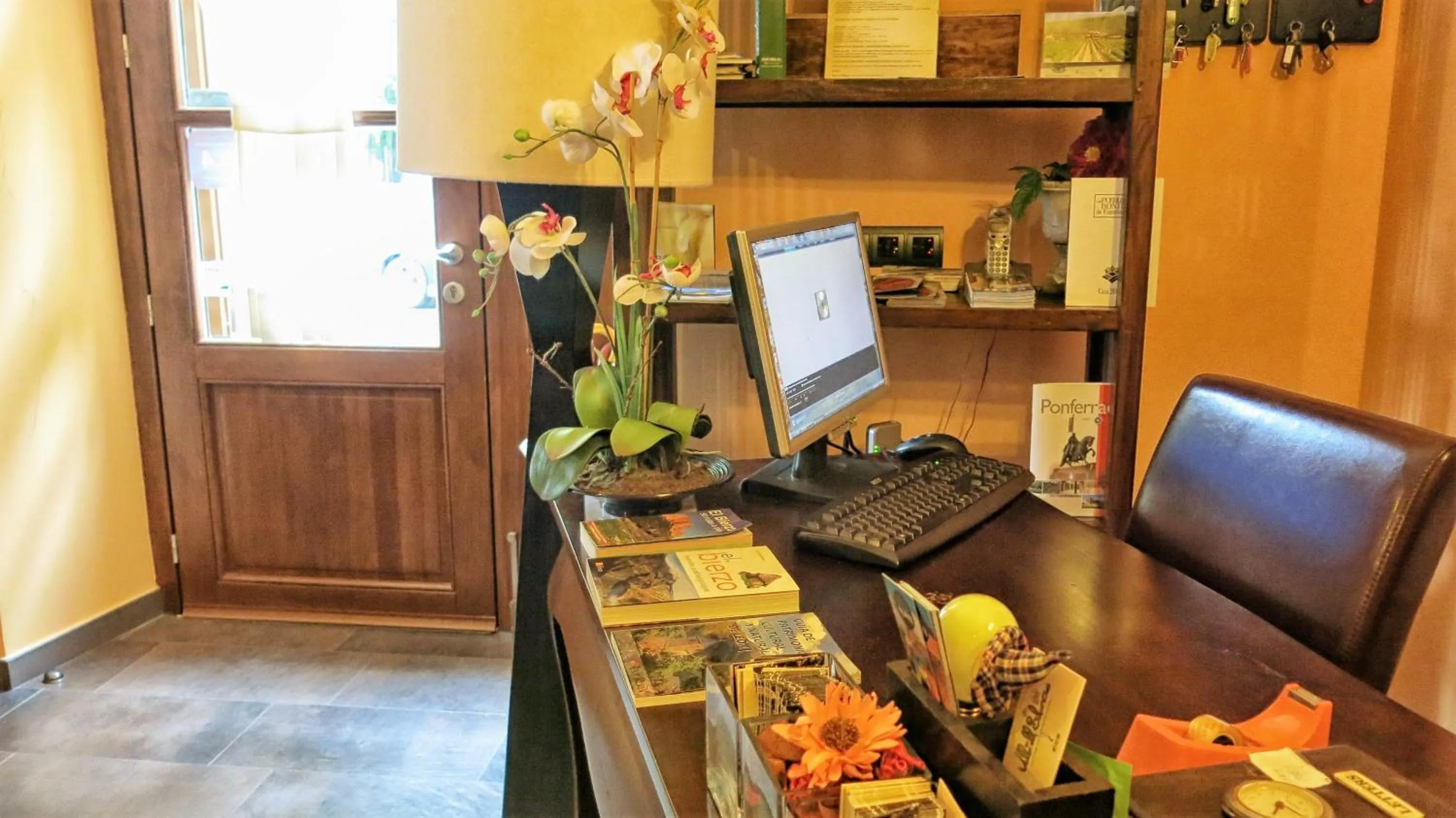 Lobby or reception in Hotel Valle del Silencio