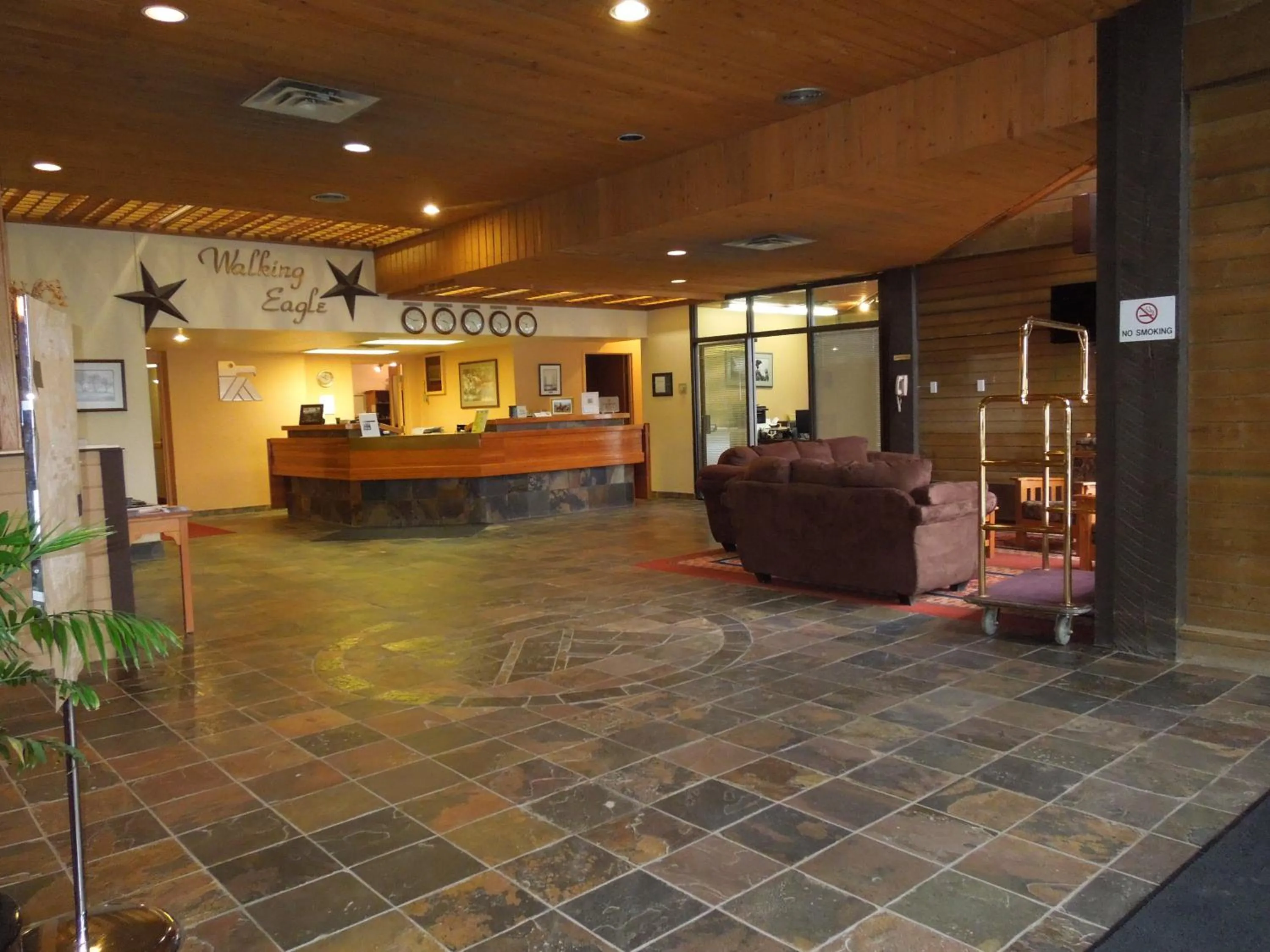 Lobby or reception in Walking Eagle Inn & Lodge