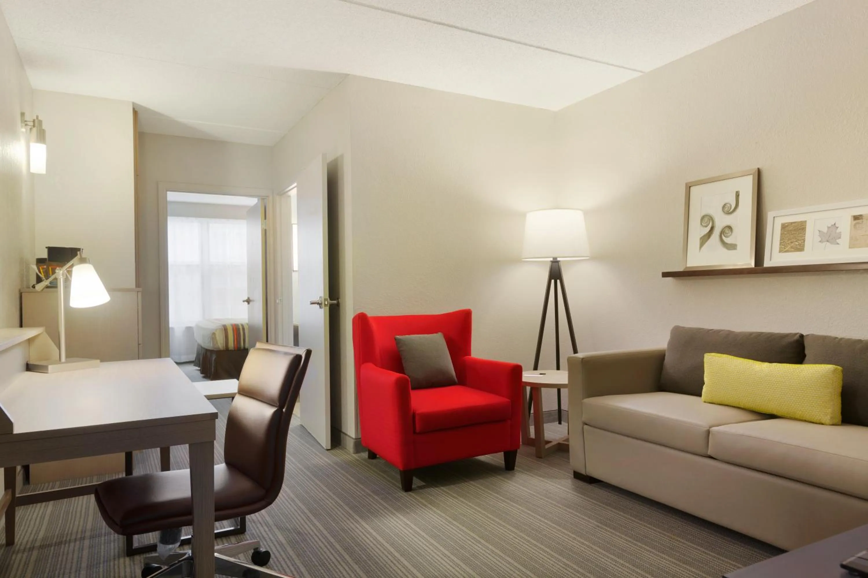 TV and multimedia in Country Inn & Suites by Radisson, Champaign North, IL