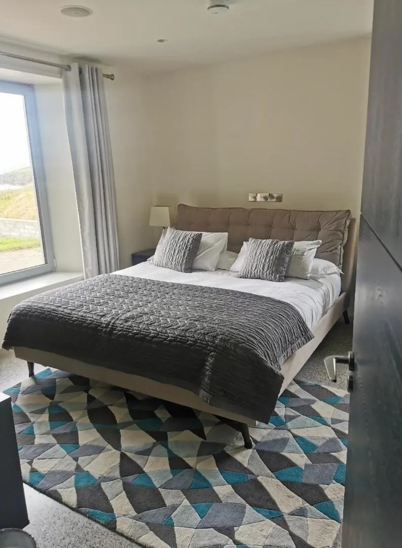 Bedroom, Bed in Seascapes