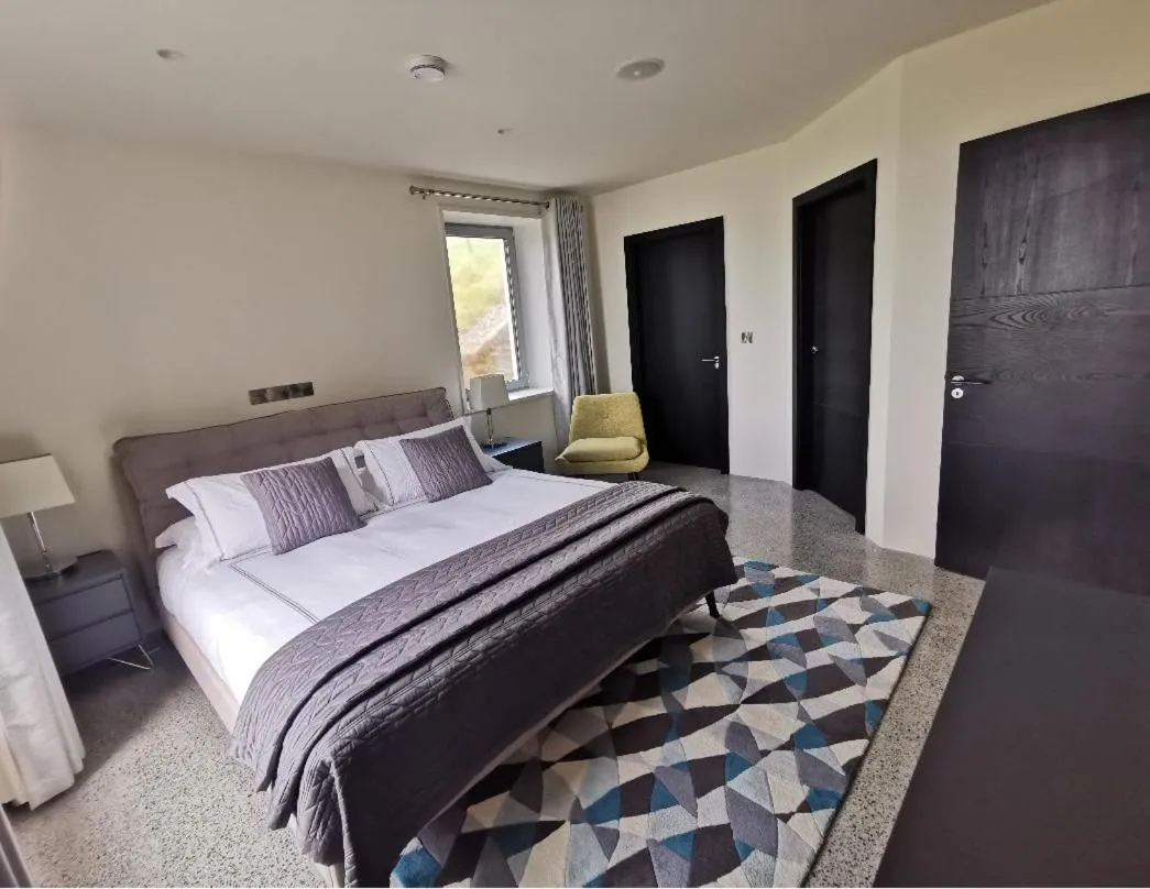 Bedroom, Bed in Seascapes