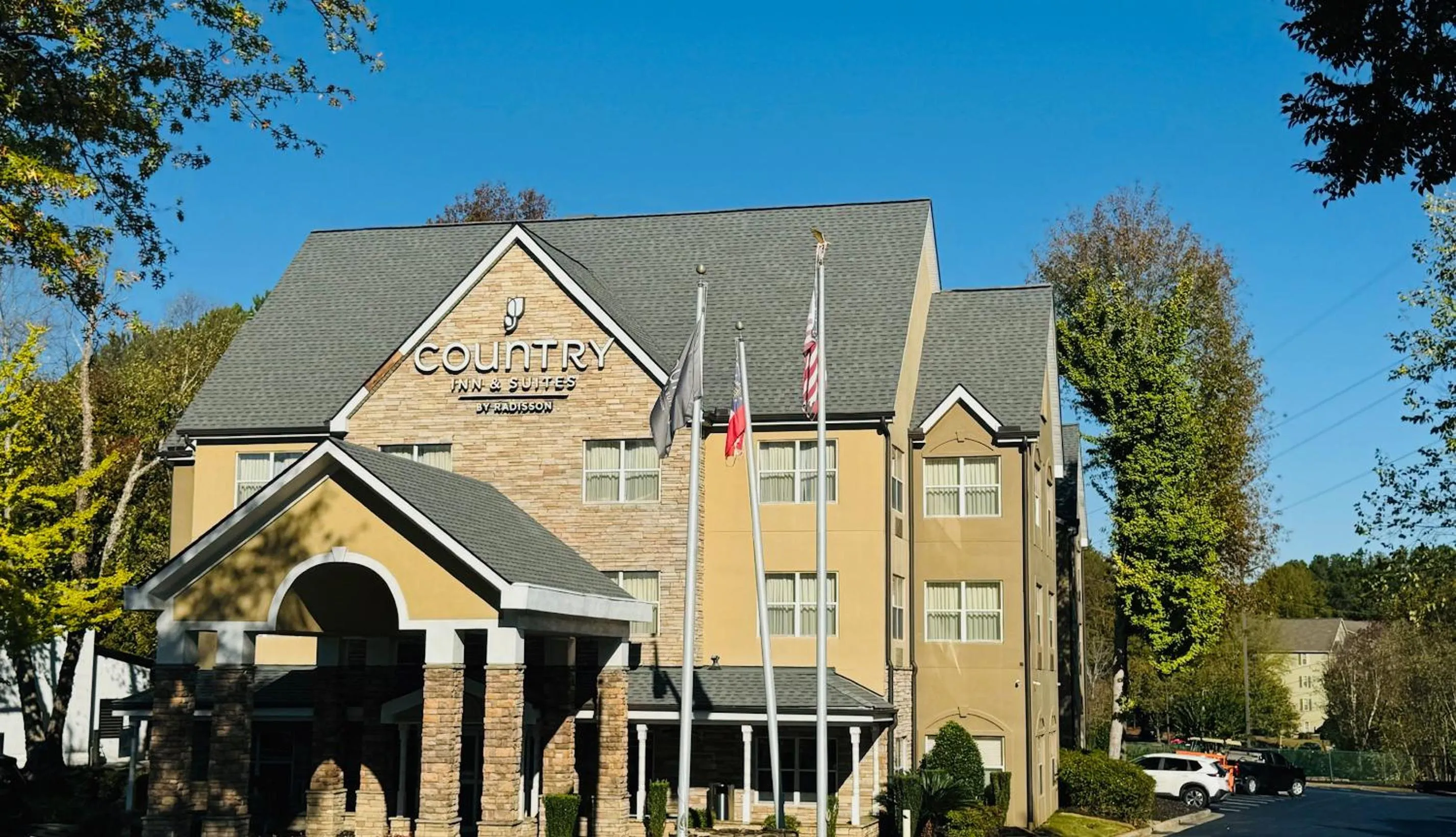 Property building in Country Inn & Suites by Radisson, Lawrenceville near Northside