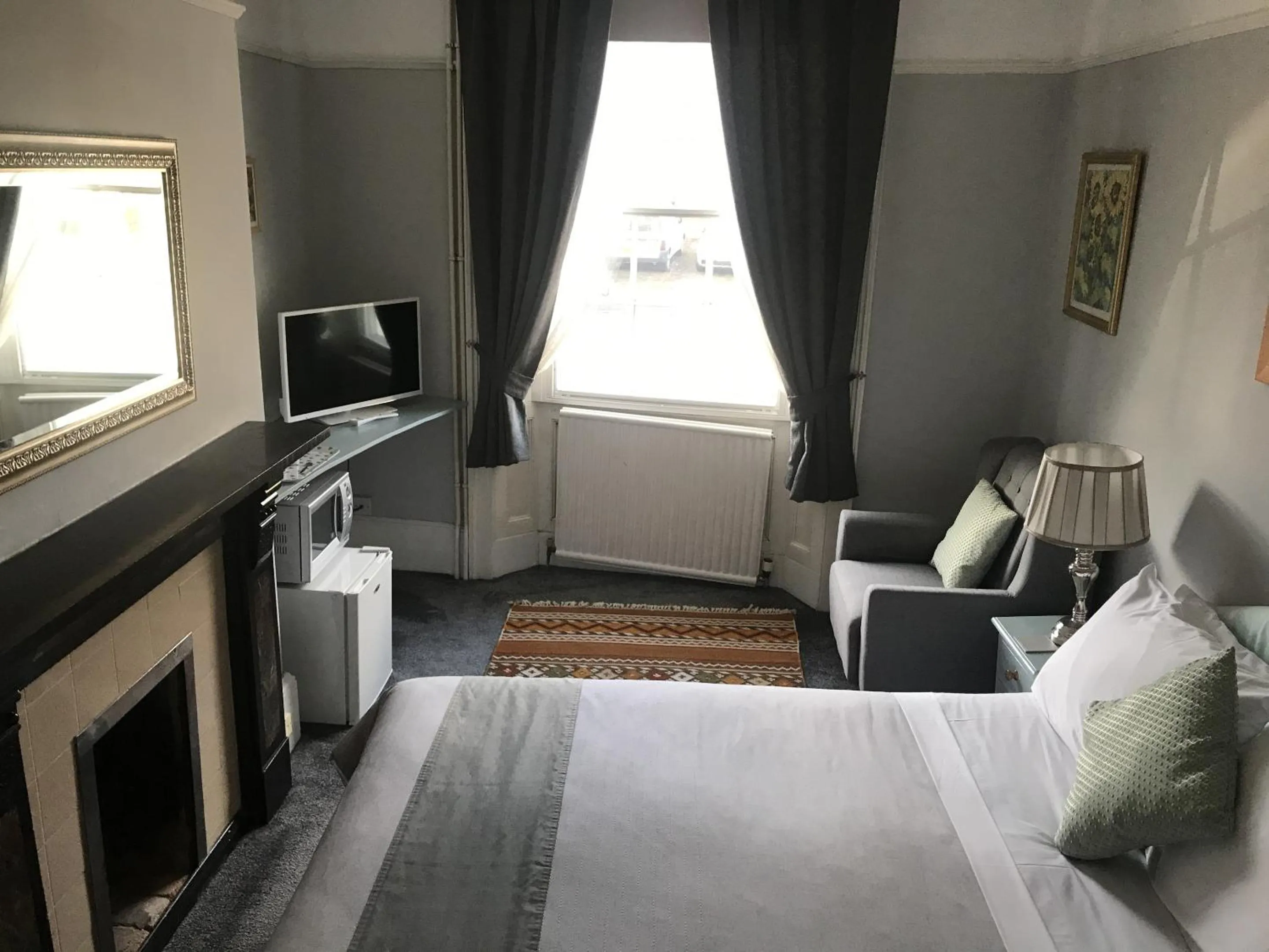 Bedroom, Bed in The Red House