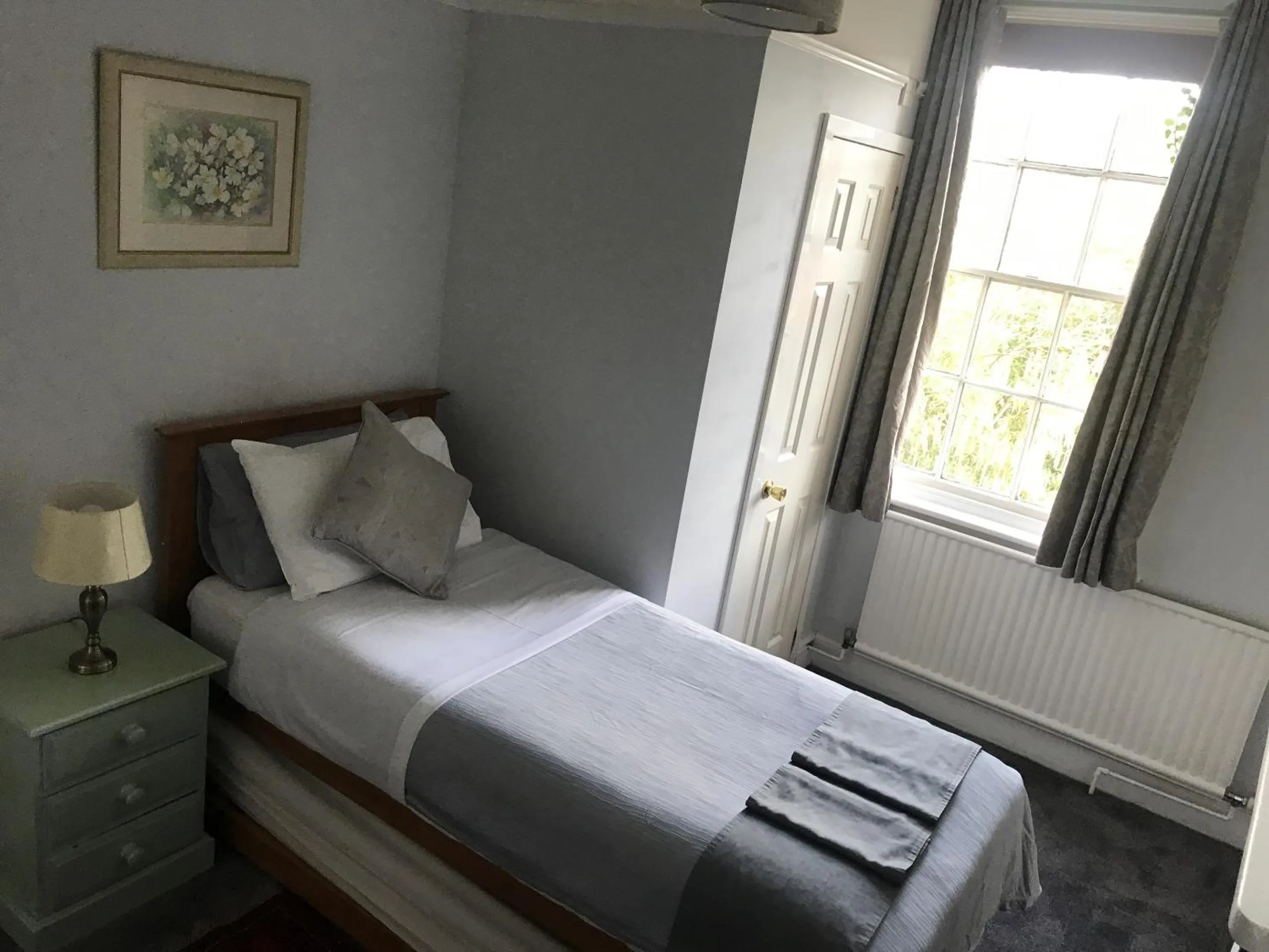 Bedroom, Bed in The Red House