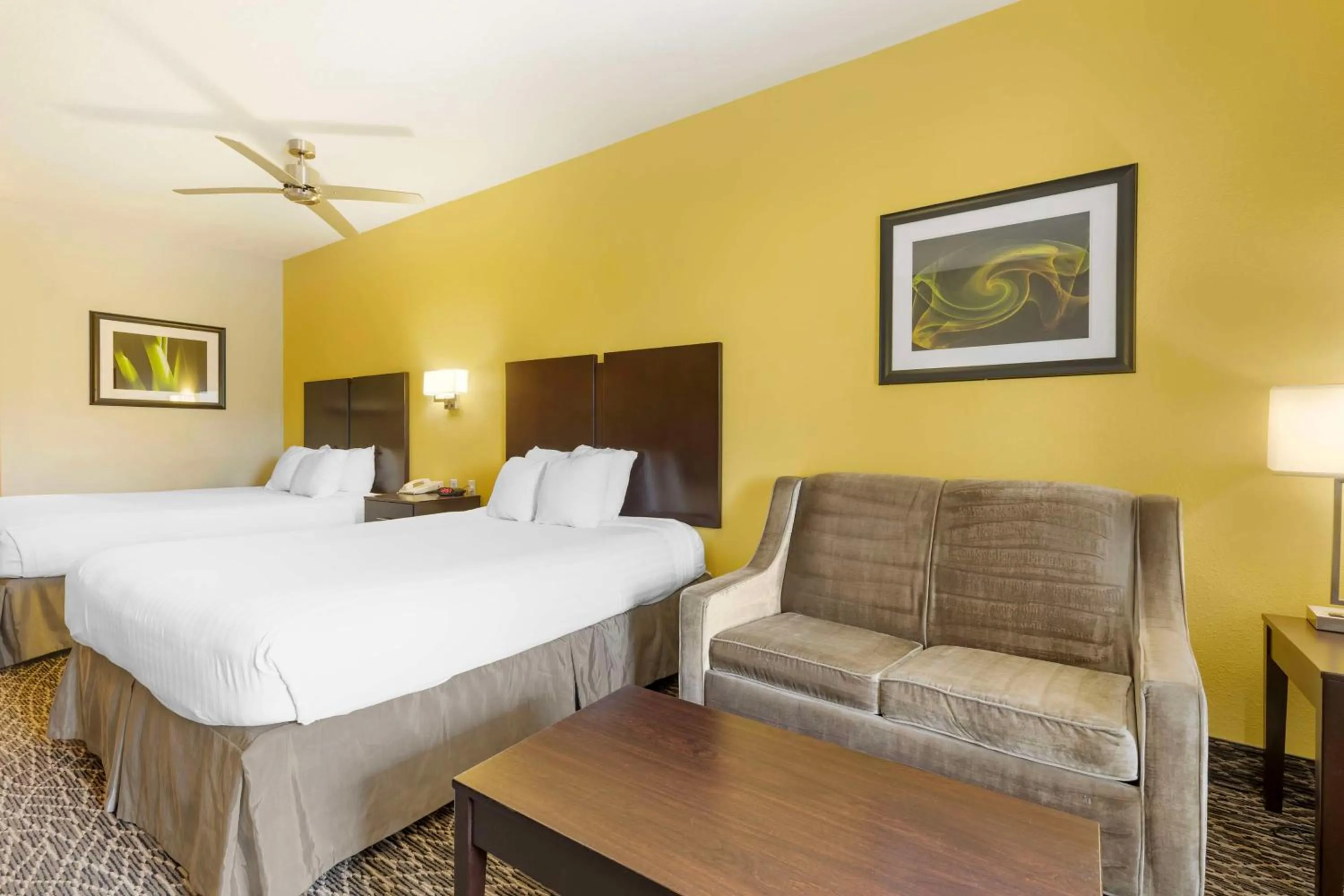 Bedroom, Bed in Best Western West Monroe Inn