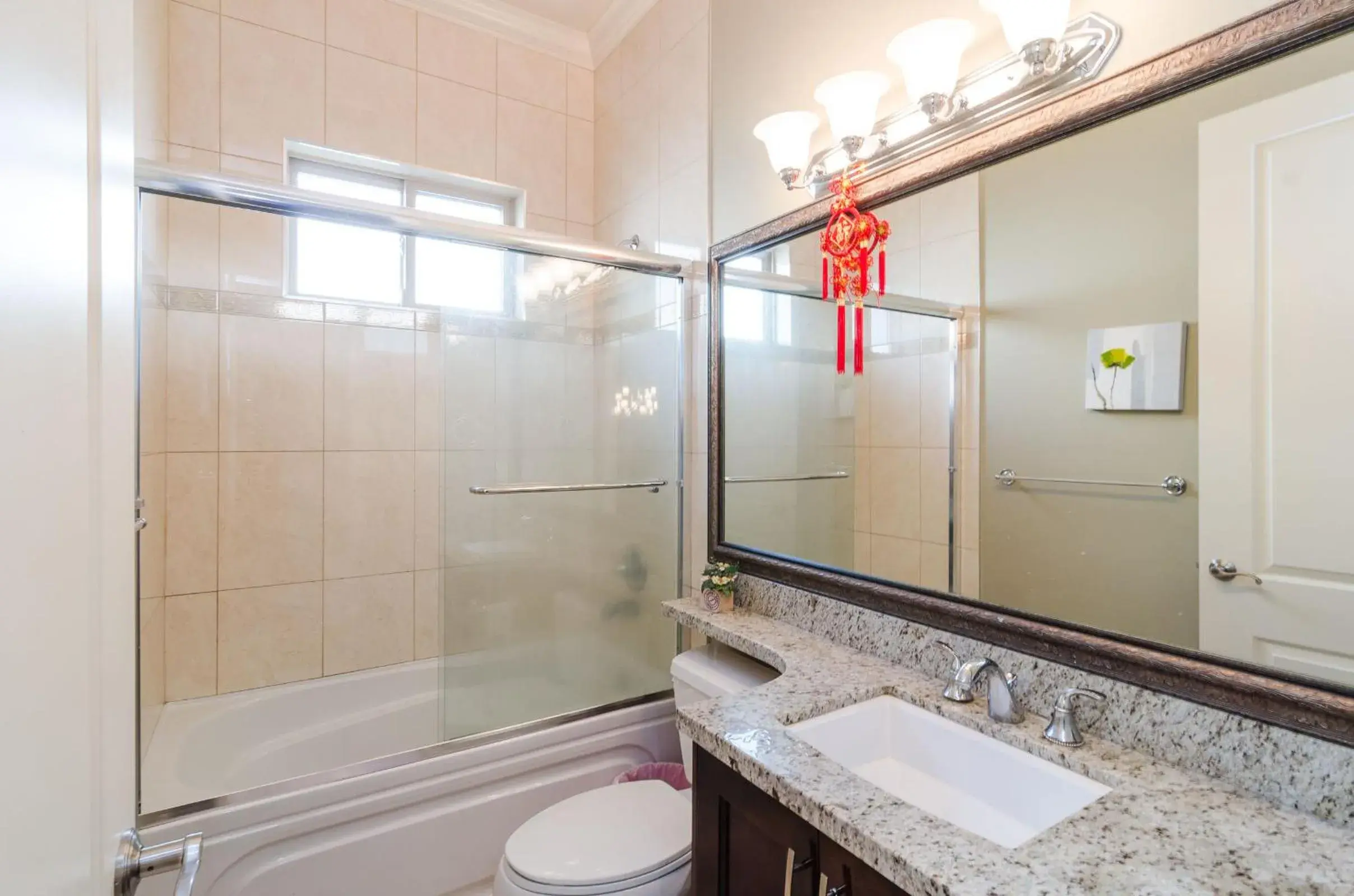 Double Room with Shared Toilet in Imperial House Double Room with Shared Toilet in Imperial House