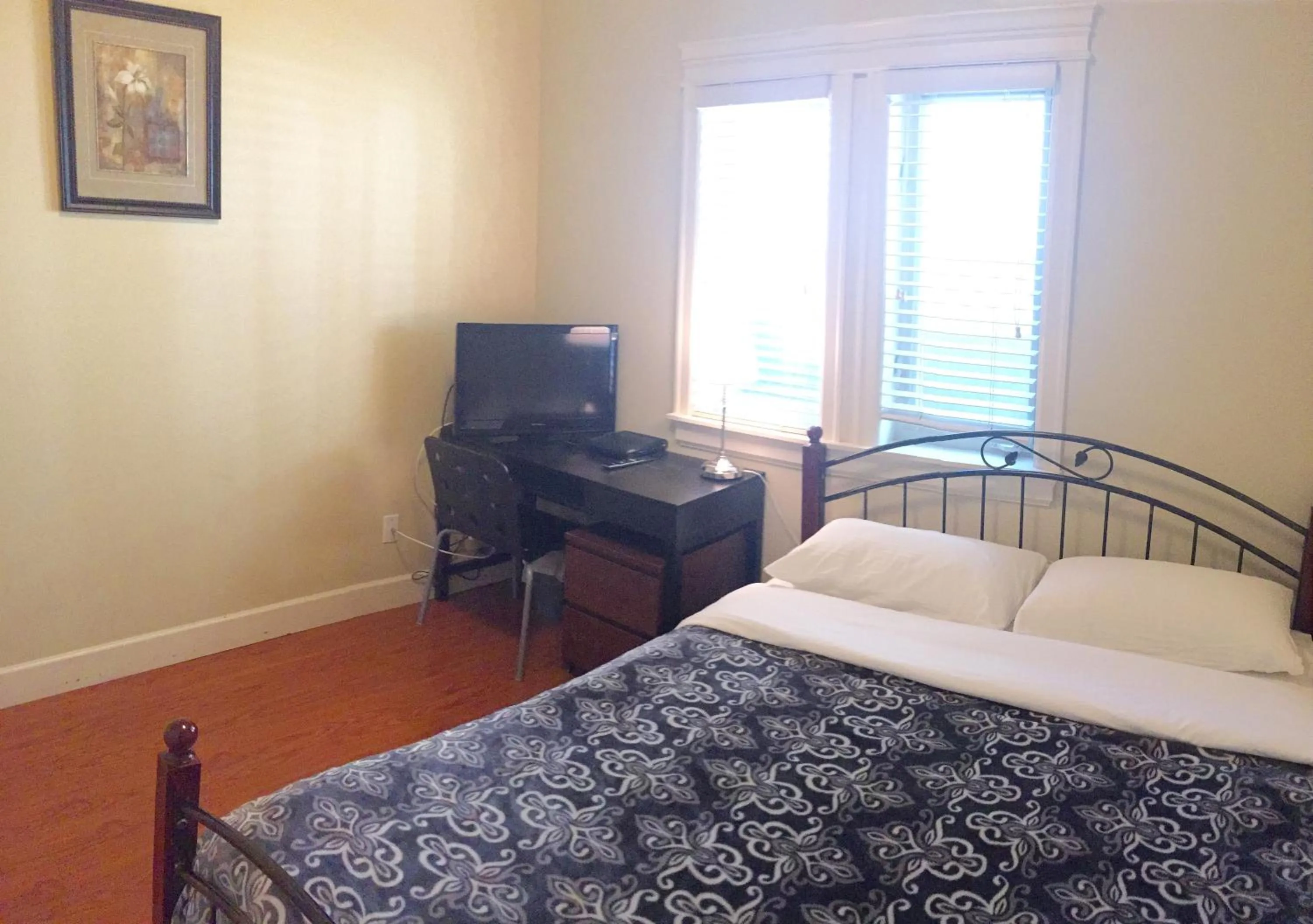 Day, Bed in Imperial House