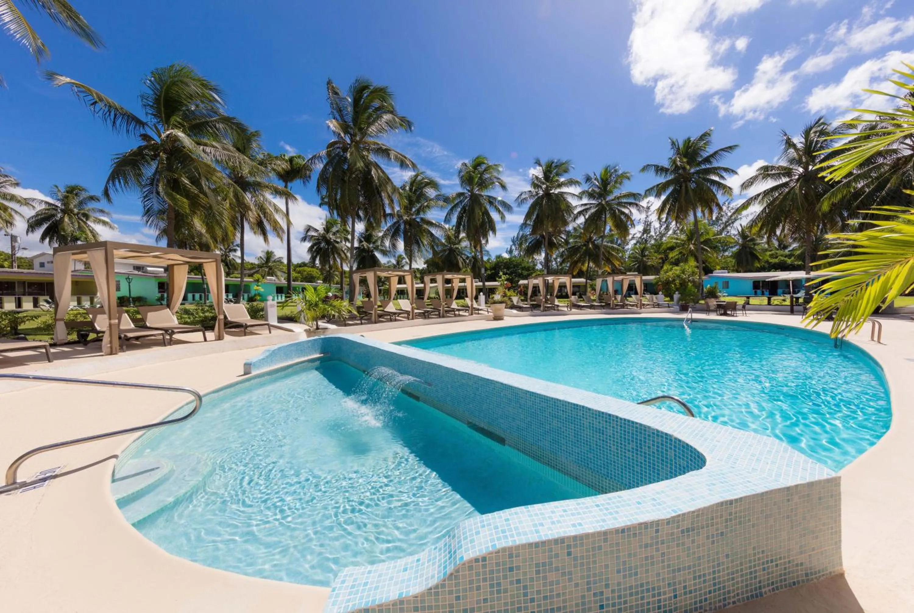 Swimming pool in All Seasons Resort