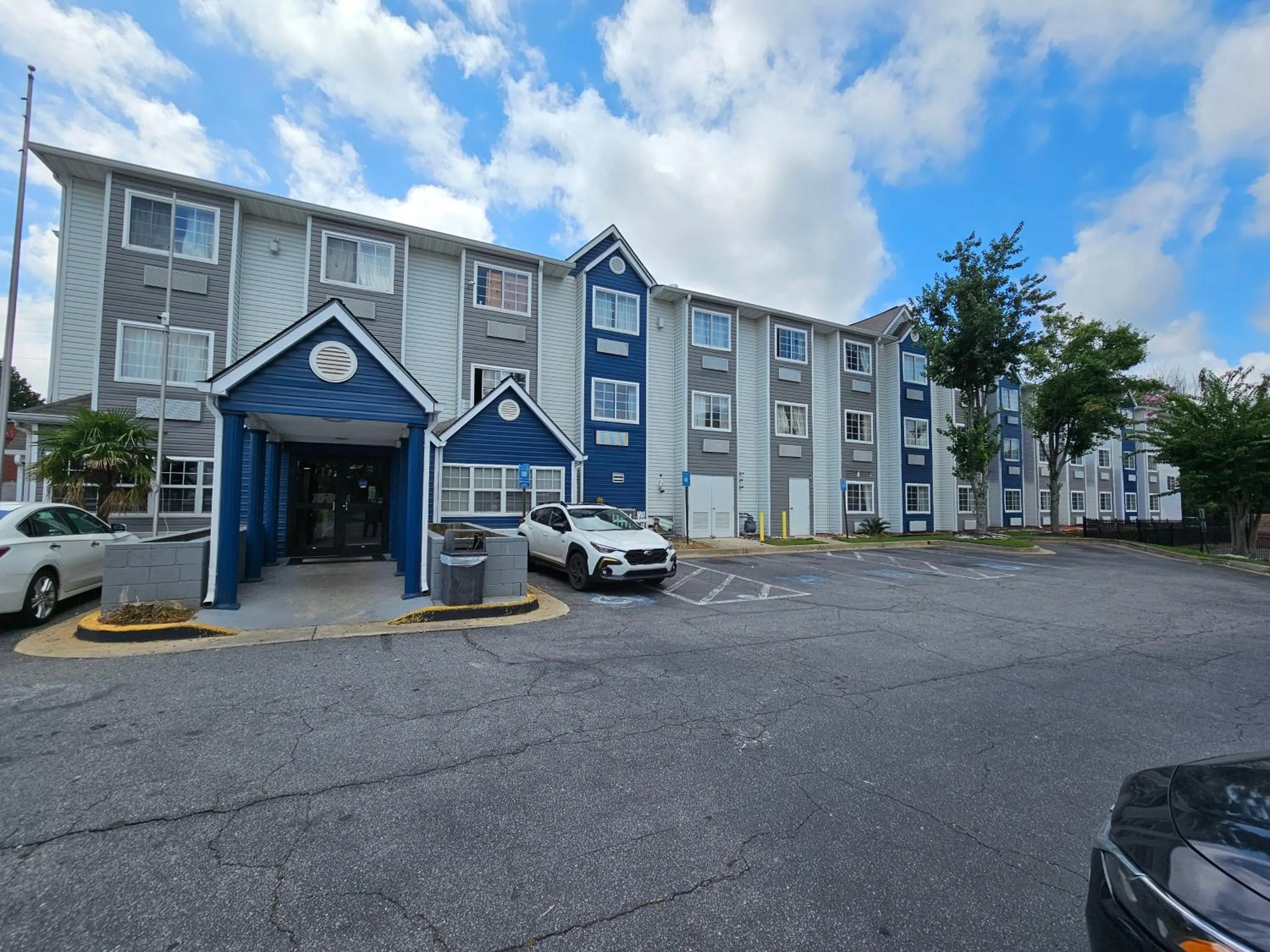Property building in Microtel Inn by Wyndham Atlanta Airport