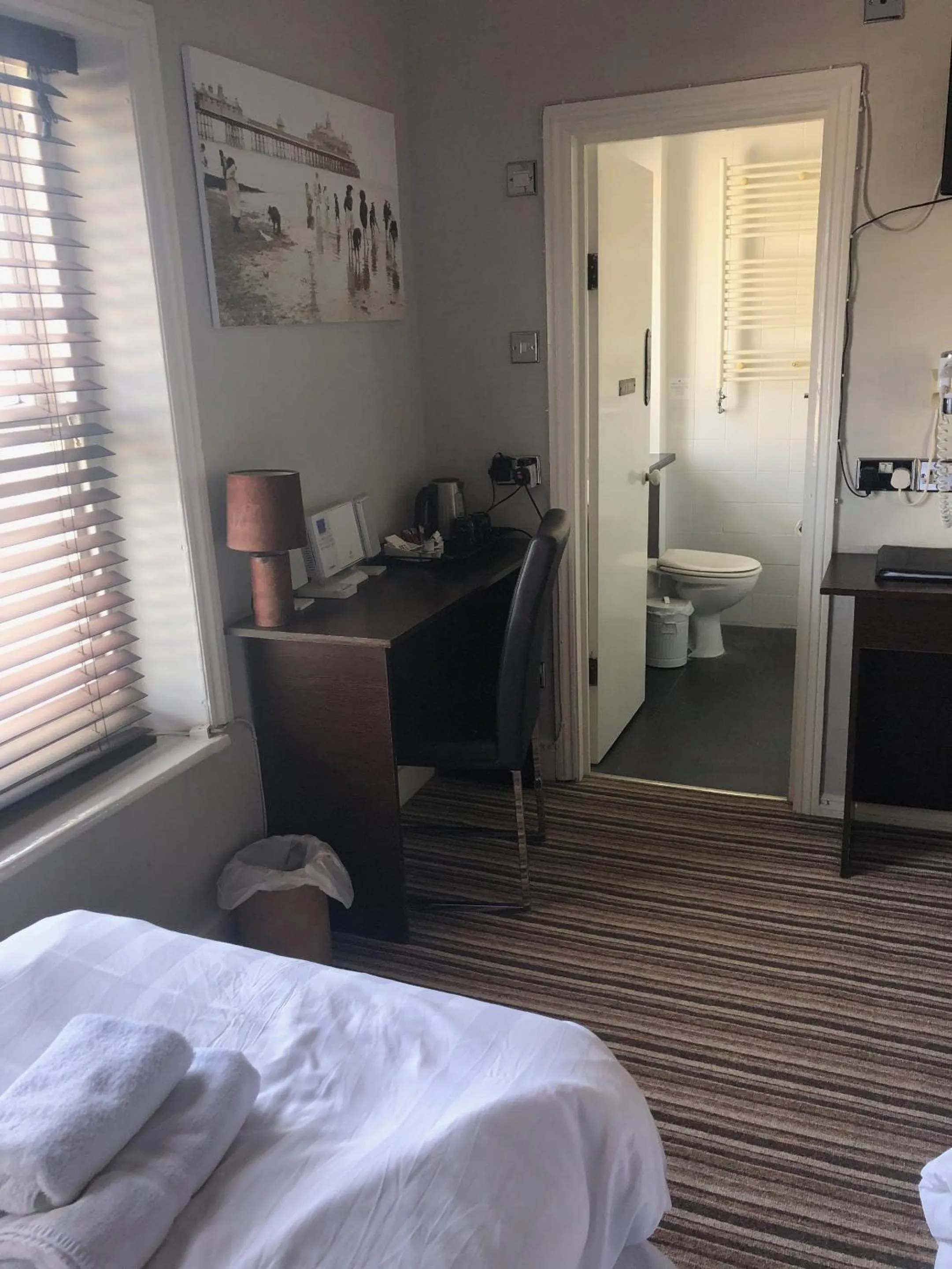 Bedroom, Bed in The Mowbray