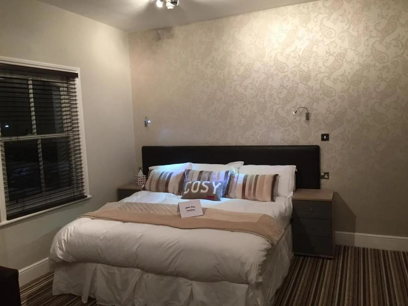 Bedroom, Bed in The Mowbray