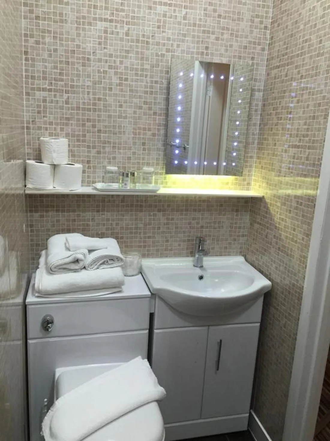 Bathroom in The Mowbray