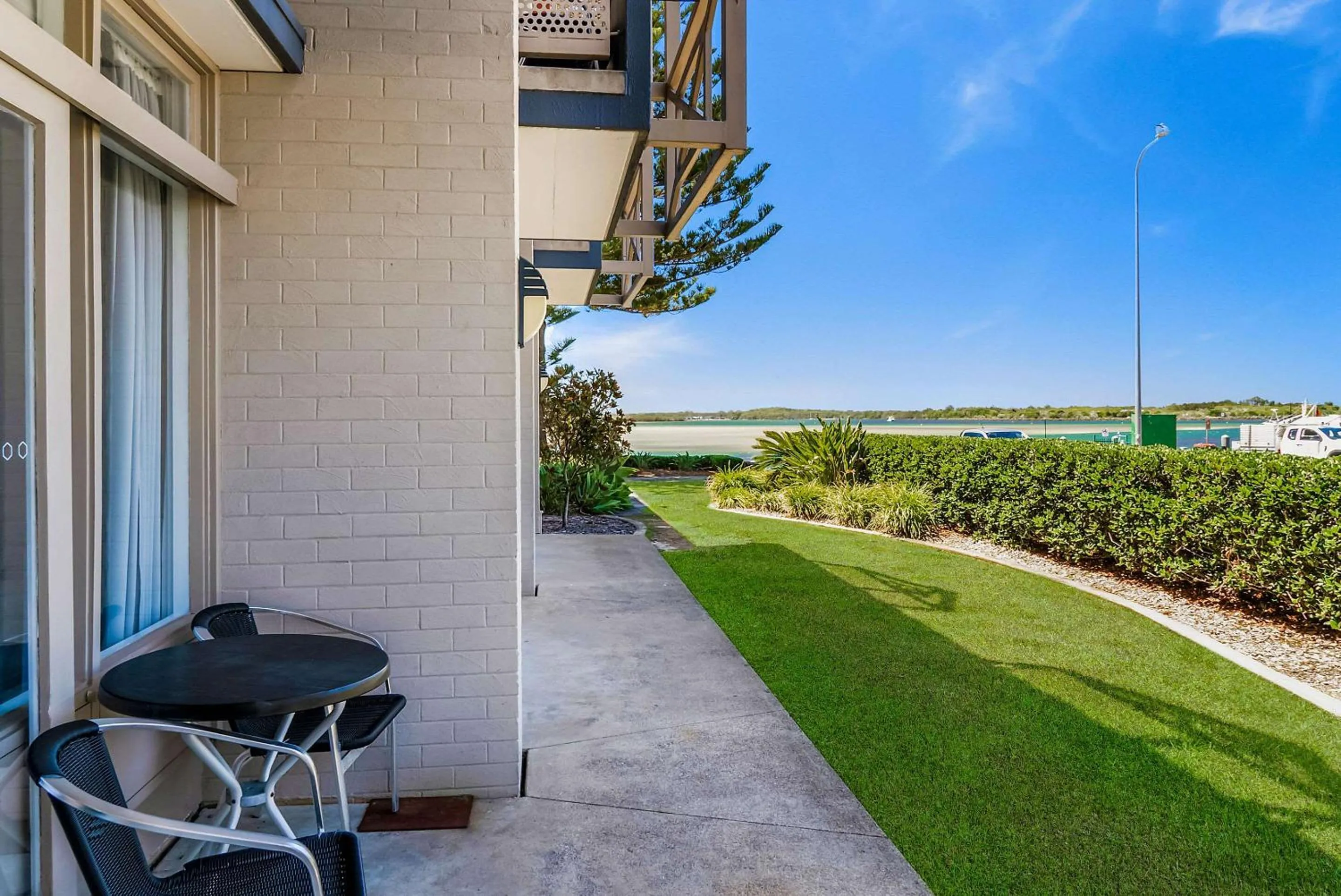 Bedroom in Comfort Resort Waters Edge