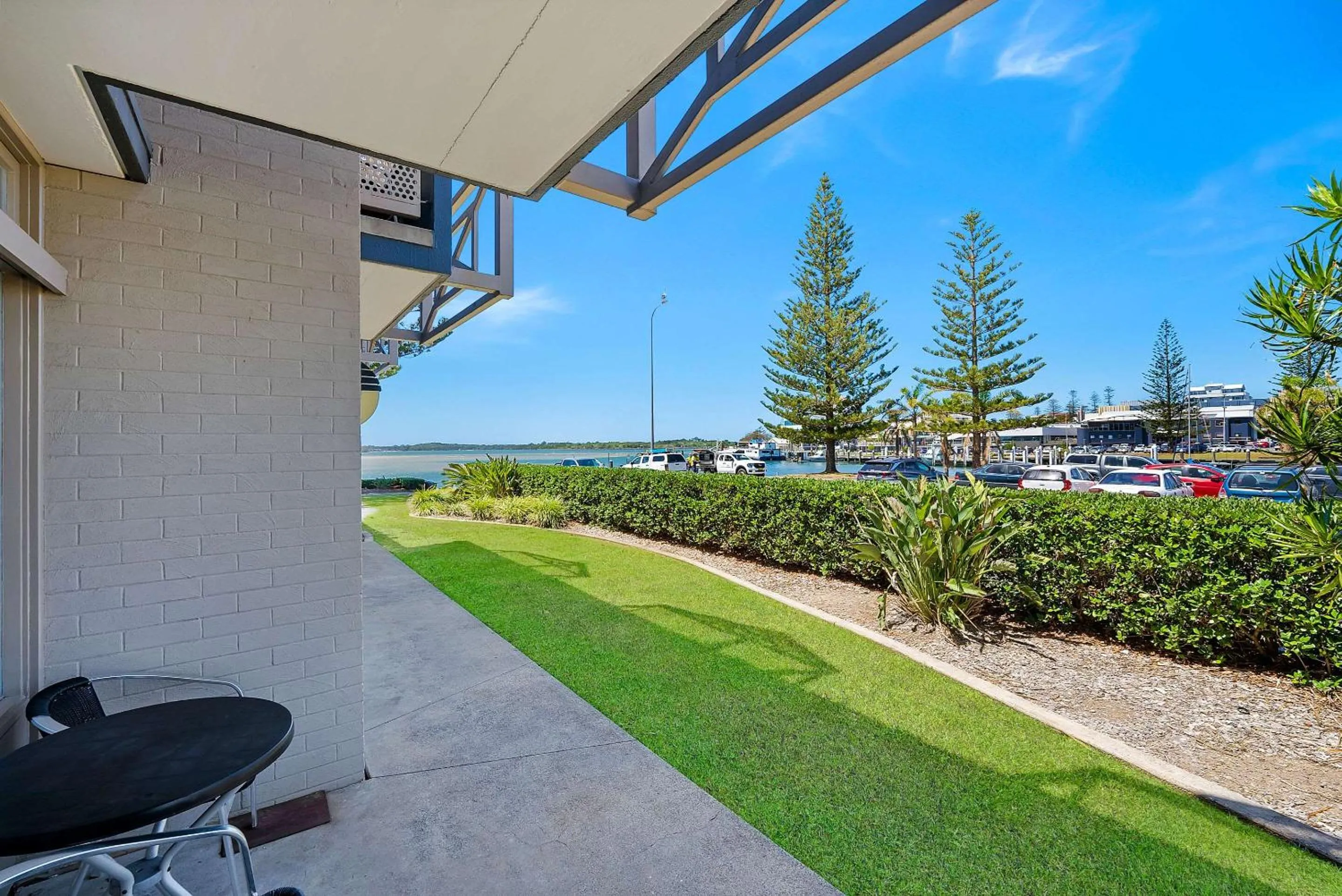 Bedroom in Comfort Resort Waters Edge