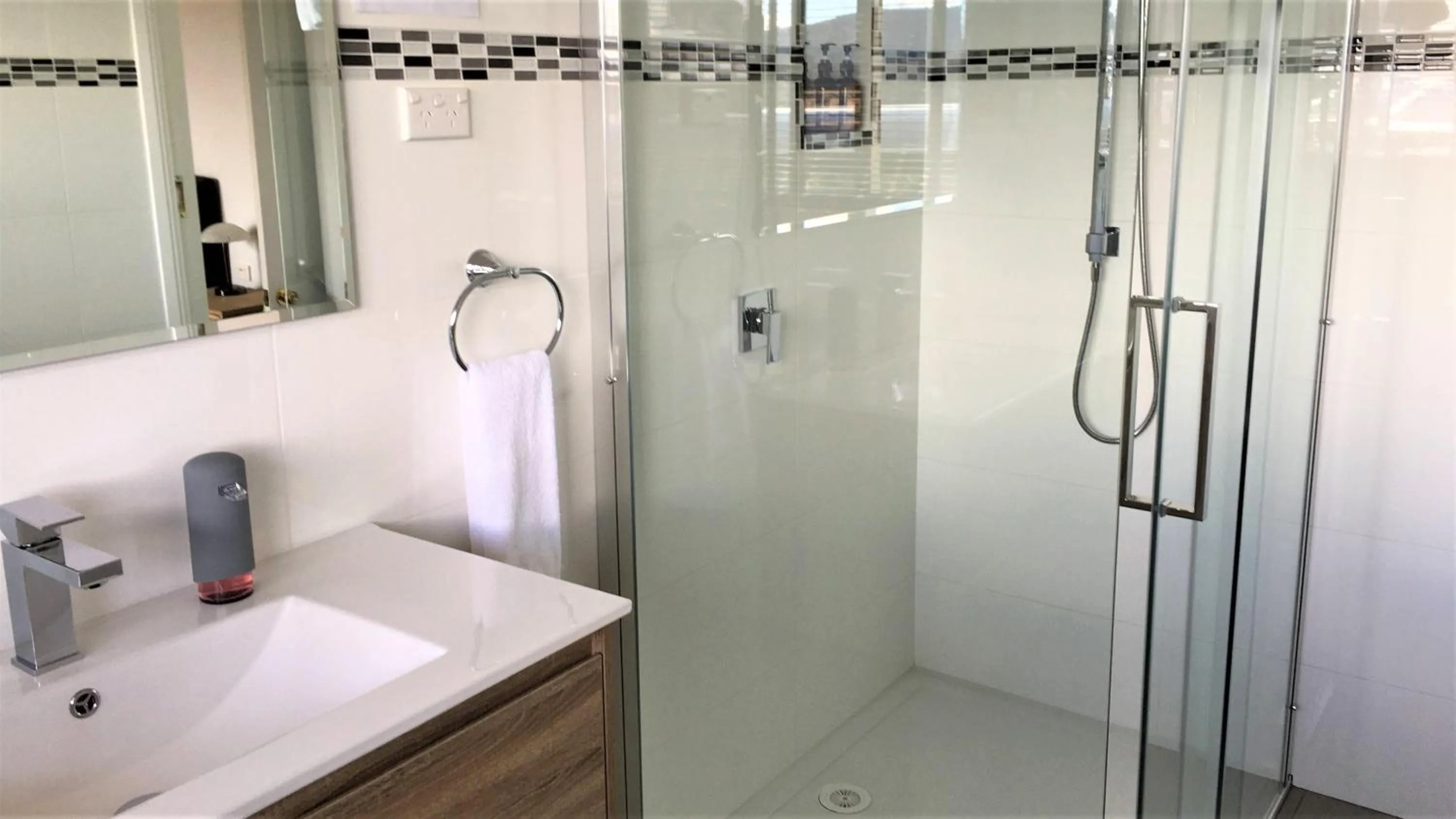 Bathroom in Storm Bay B&B