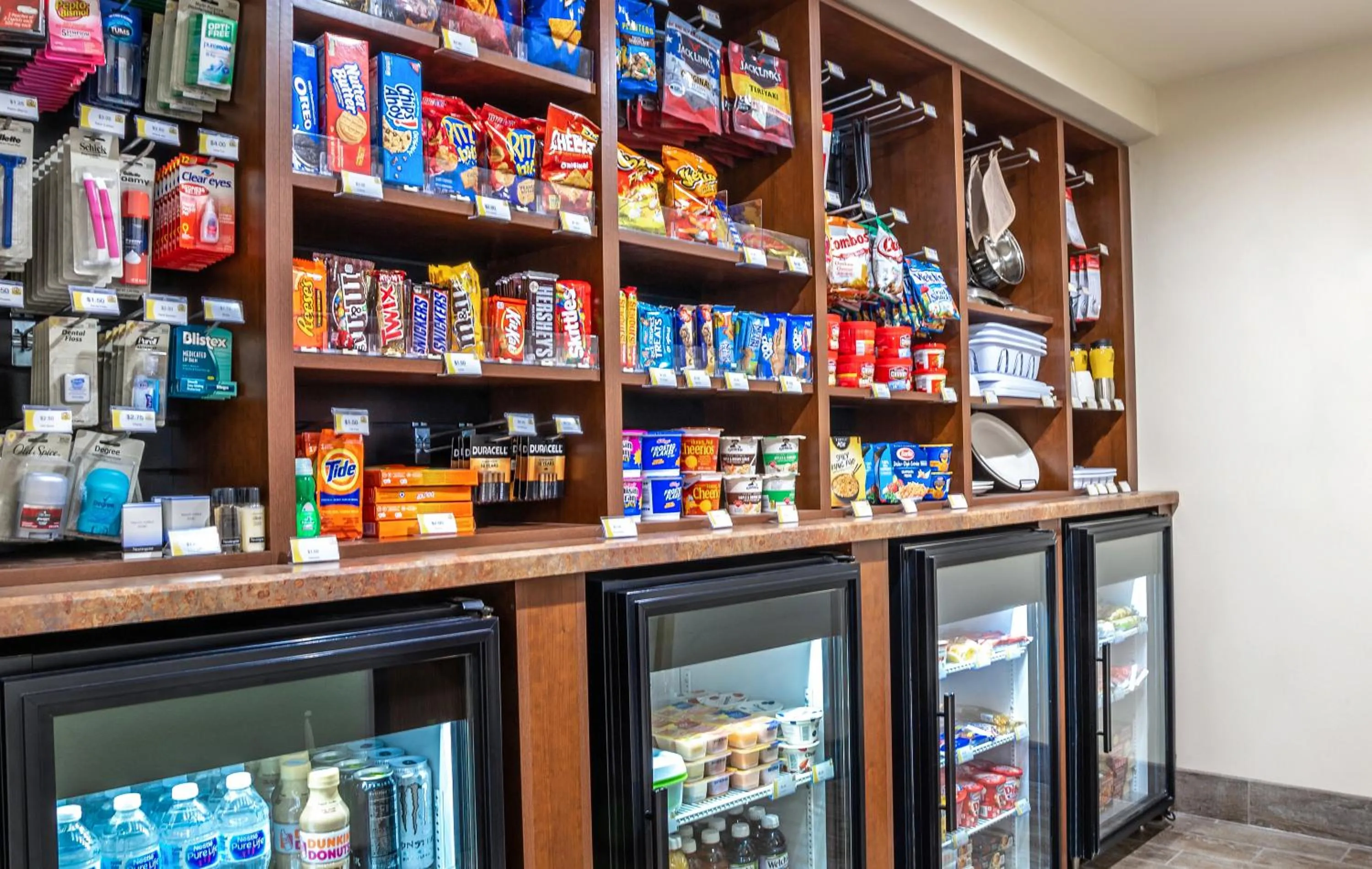 Food and drinks in My Place Hotel-Yakima, WA