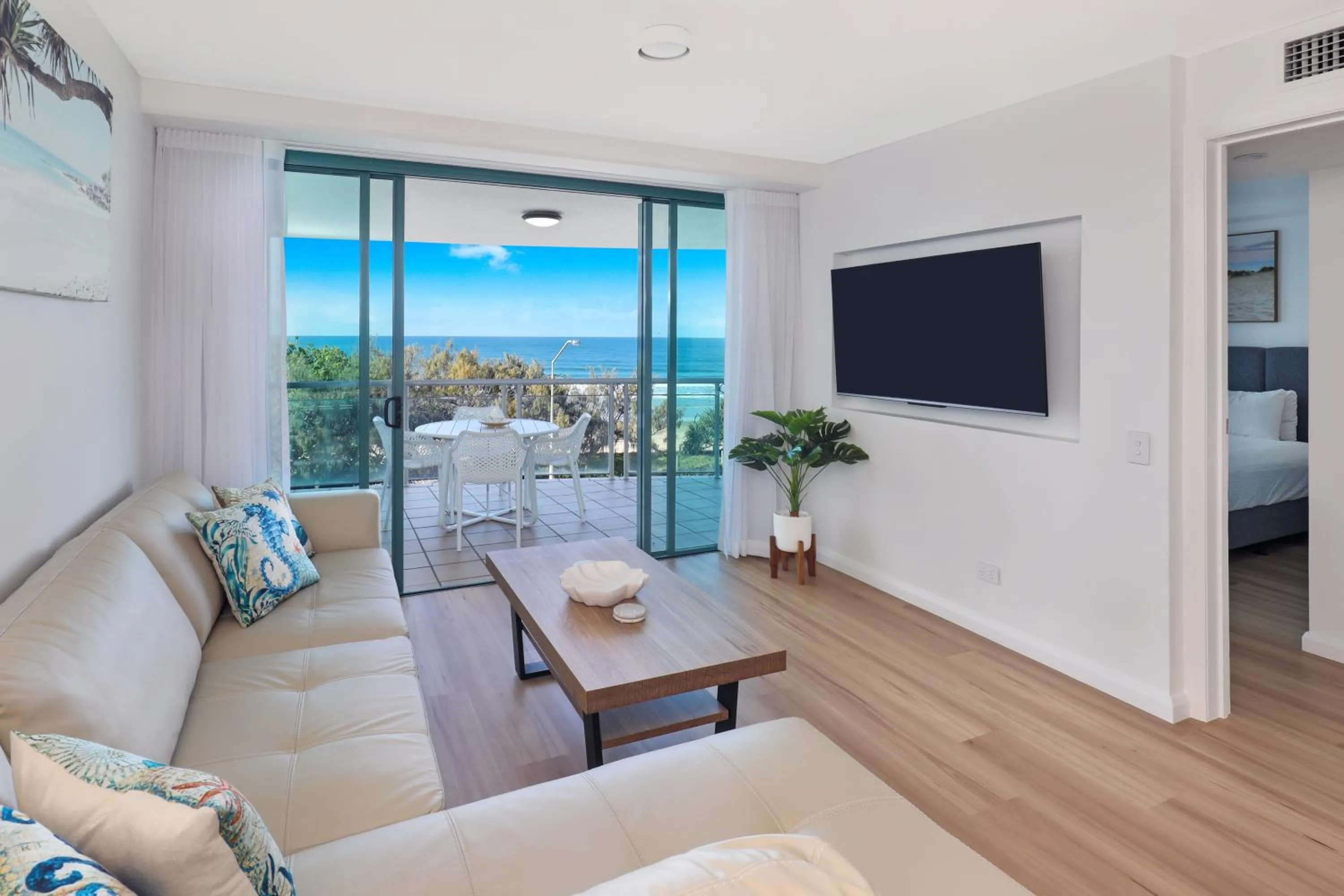 Grand Palais Boolarong Beachside Apartments