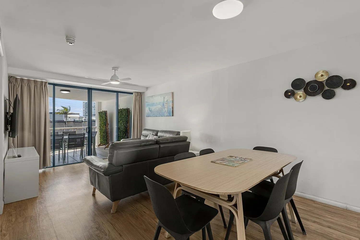 Grand Palais Boolarong Beachside Apartments