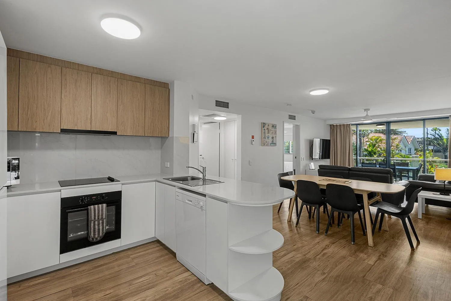 Grand Palais Boolarong Beachside Apartments