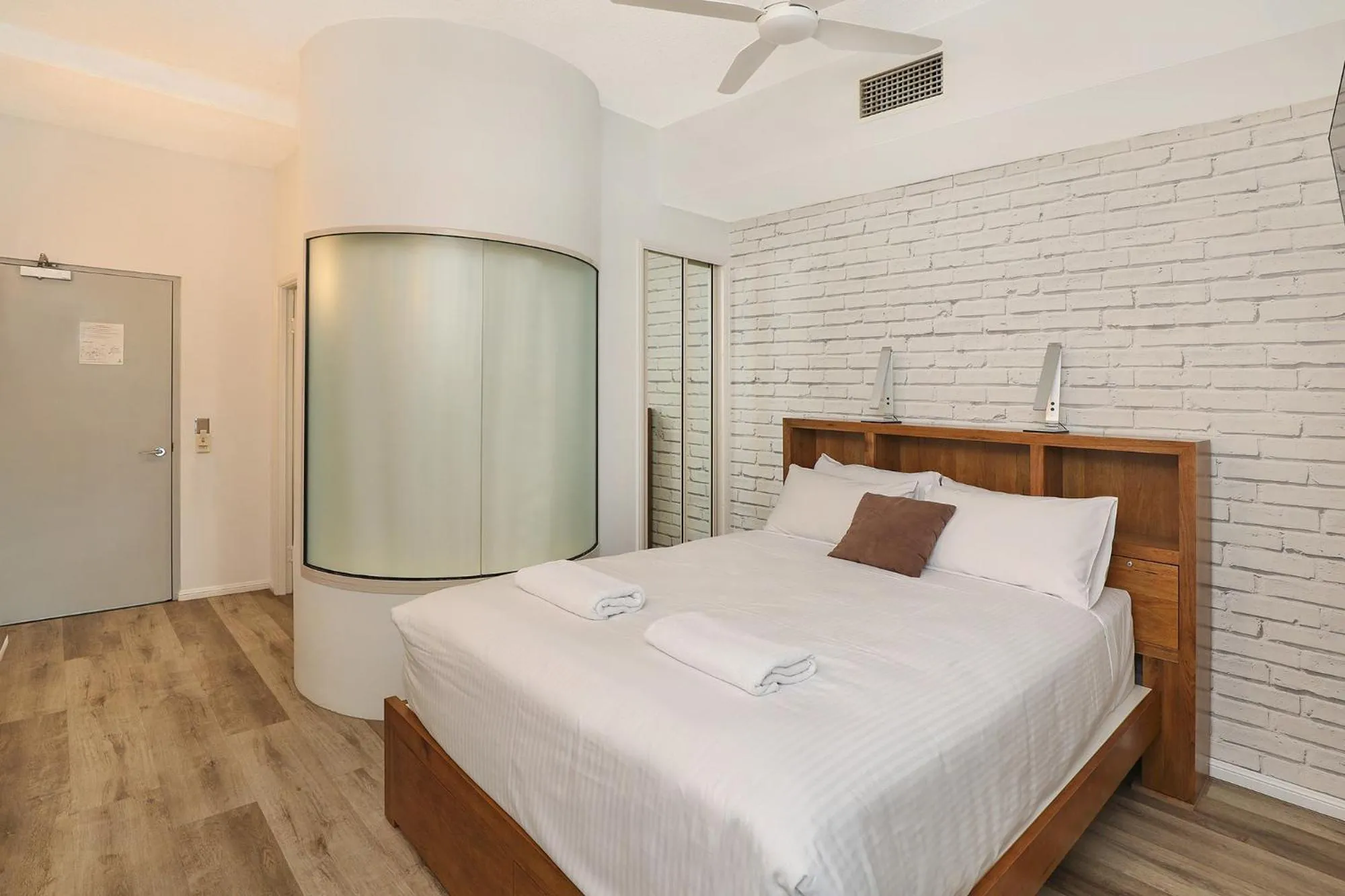 Bedroom, Bed in Grand Palais Boolarong Beachside Apartments