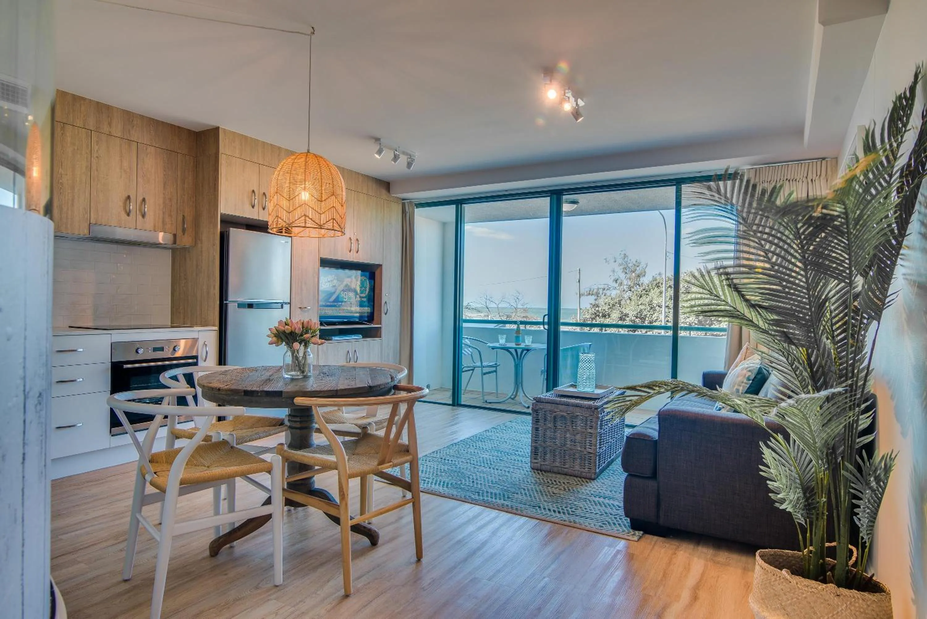 Grand Palais Boolarong Beachside Apartments