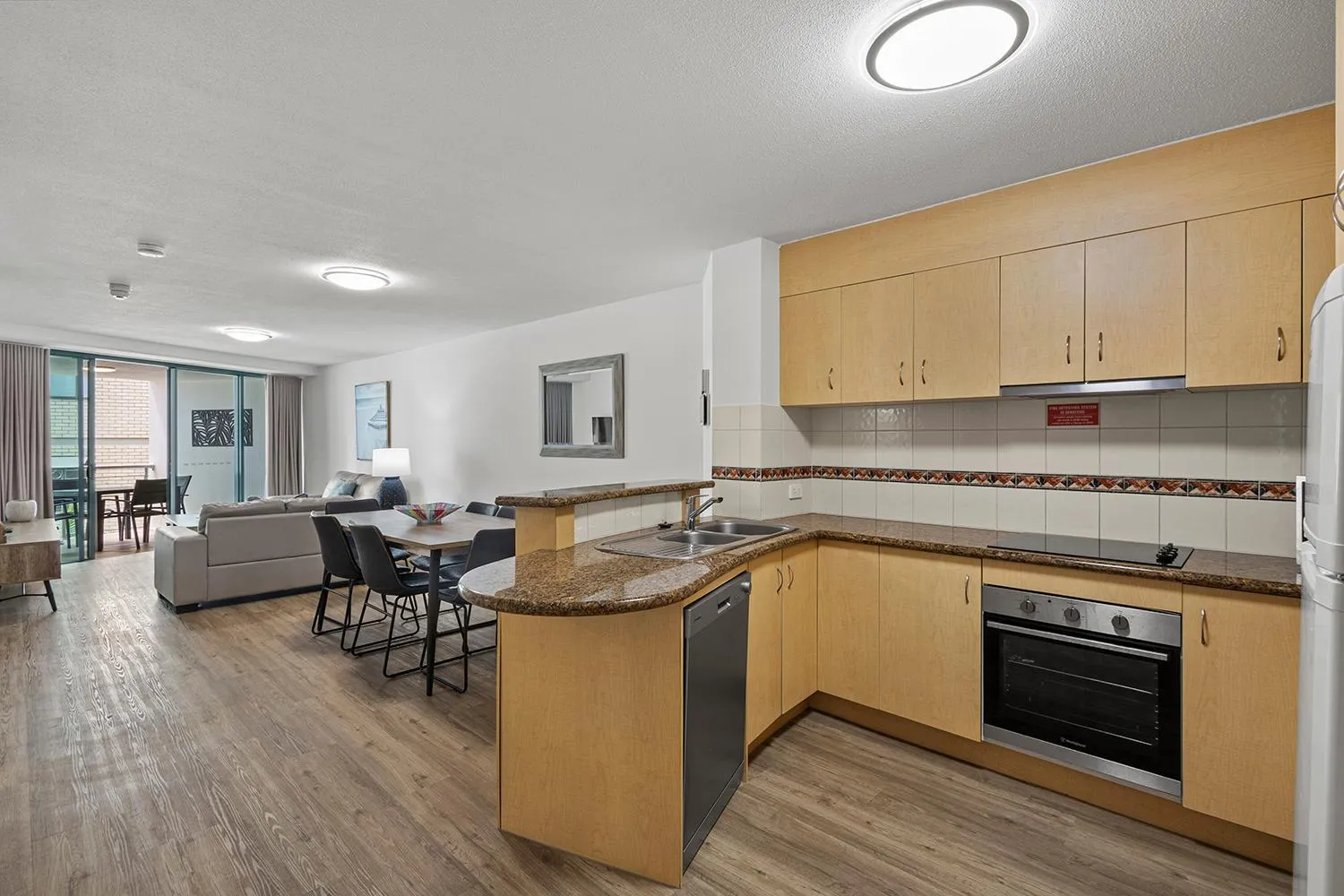 Grand Palais Boolarong Beachside Apartments