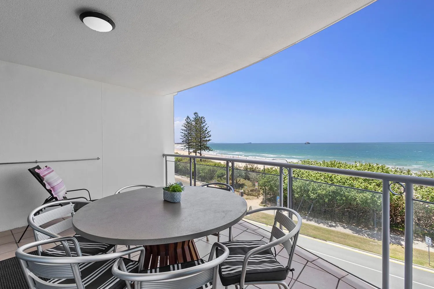 Grand Palais Boolarong Beachside Apartments