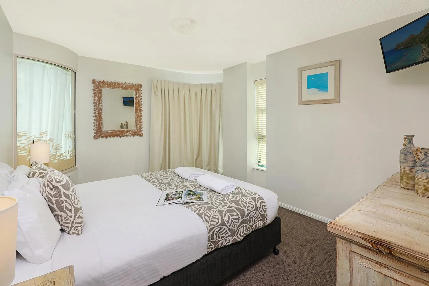 Bedroom, Bed in Grand Palais Boolarong Beachside Apartments