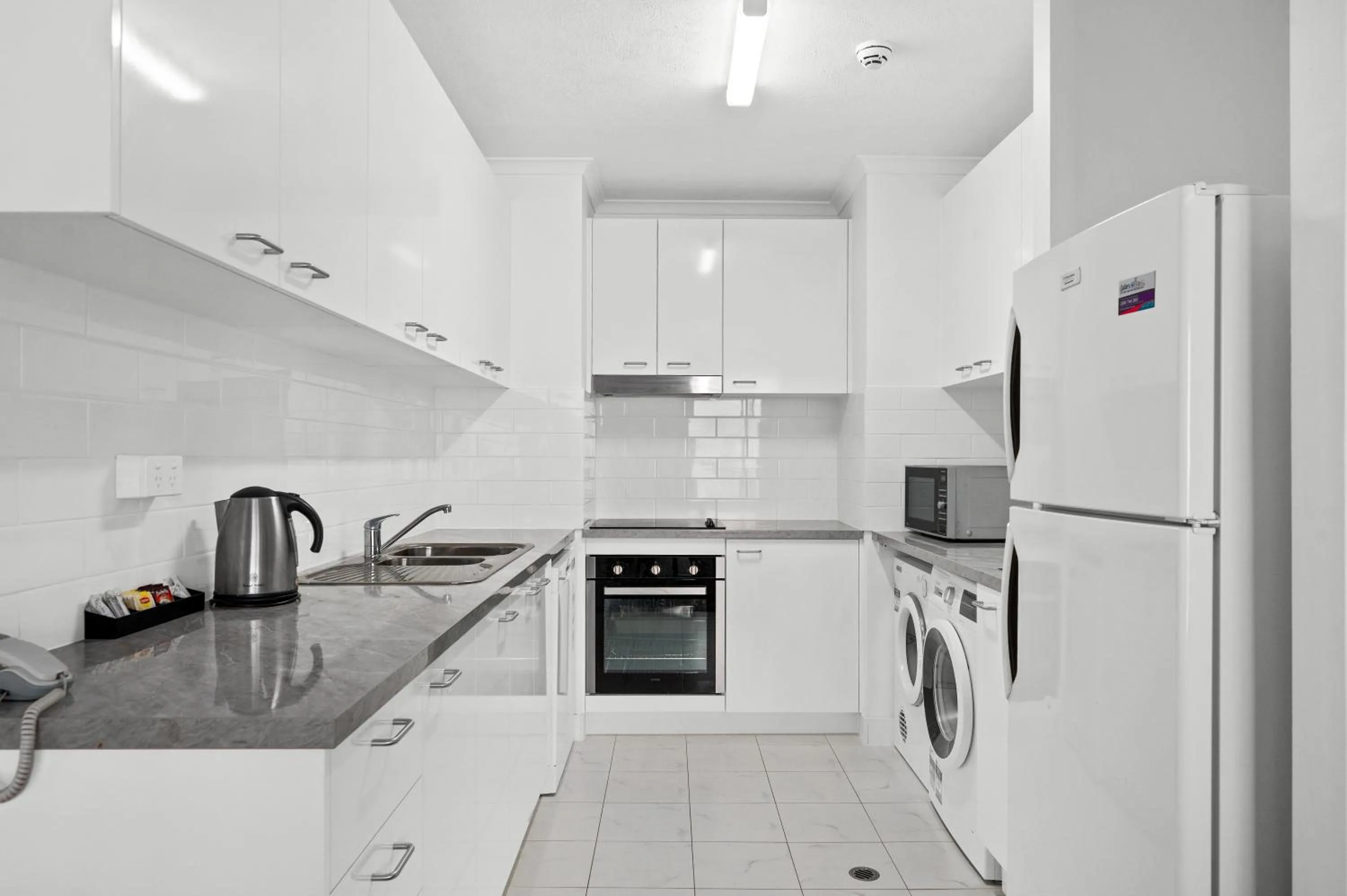 Kitchen or kitchenette in The Astor Apartments
