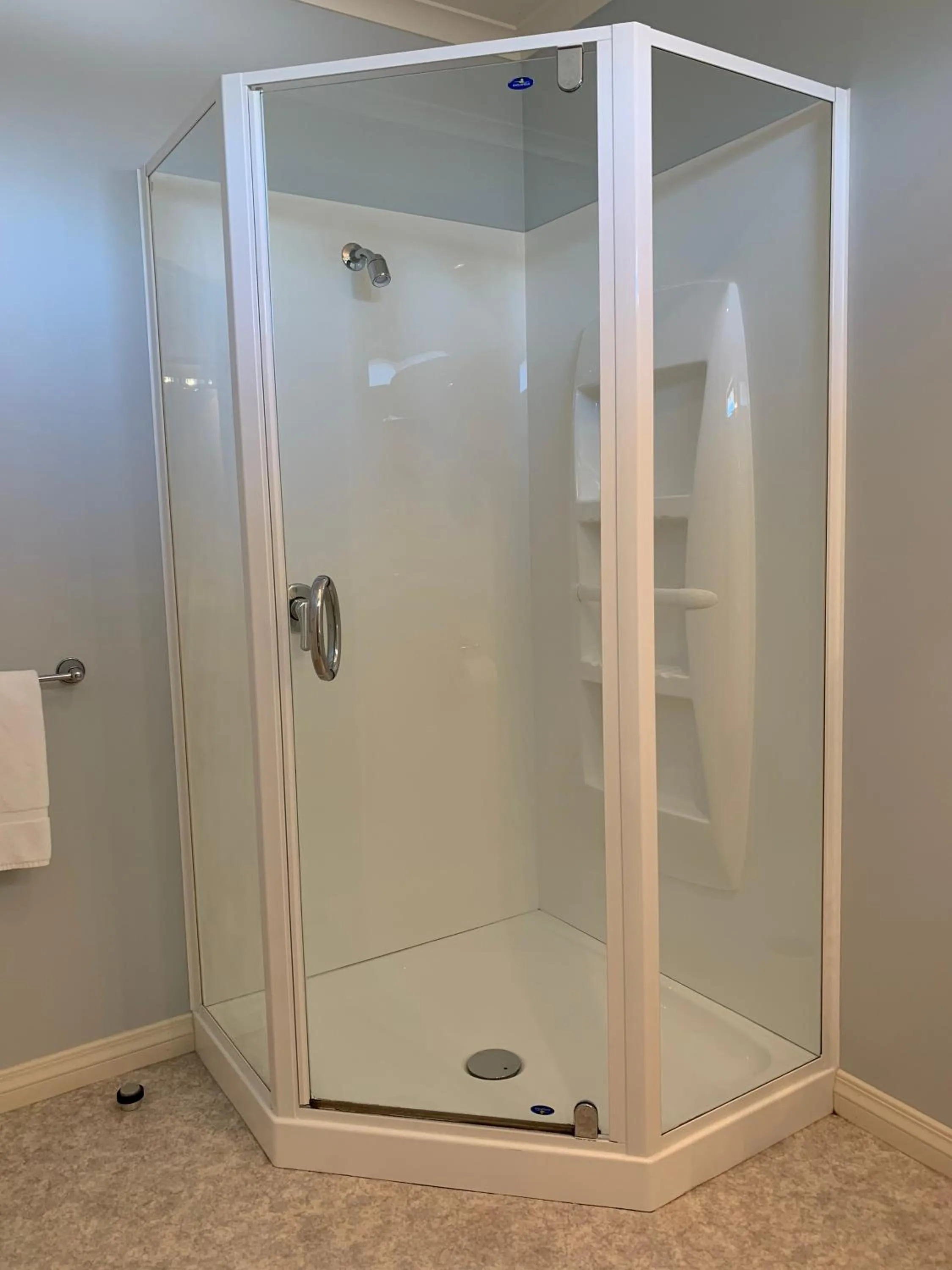 Bathroom in High Peaks Hotel