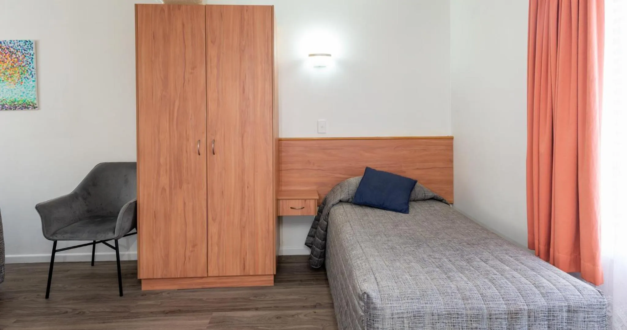 Bedroom, Bed in Riviera on Ruthven