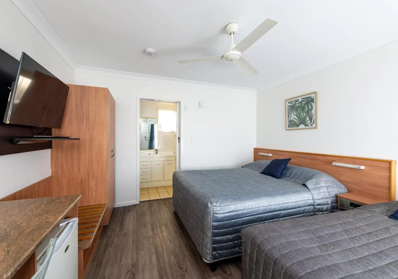 Bedroom, Bed in Riviera on Ruthven