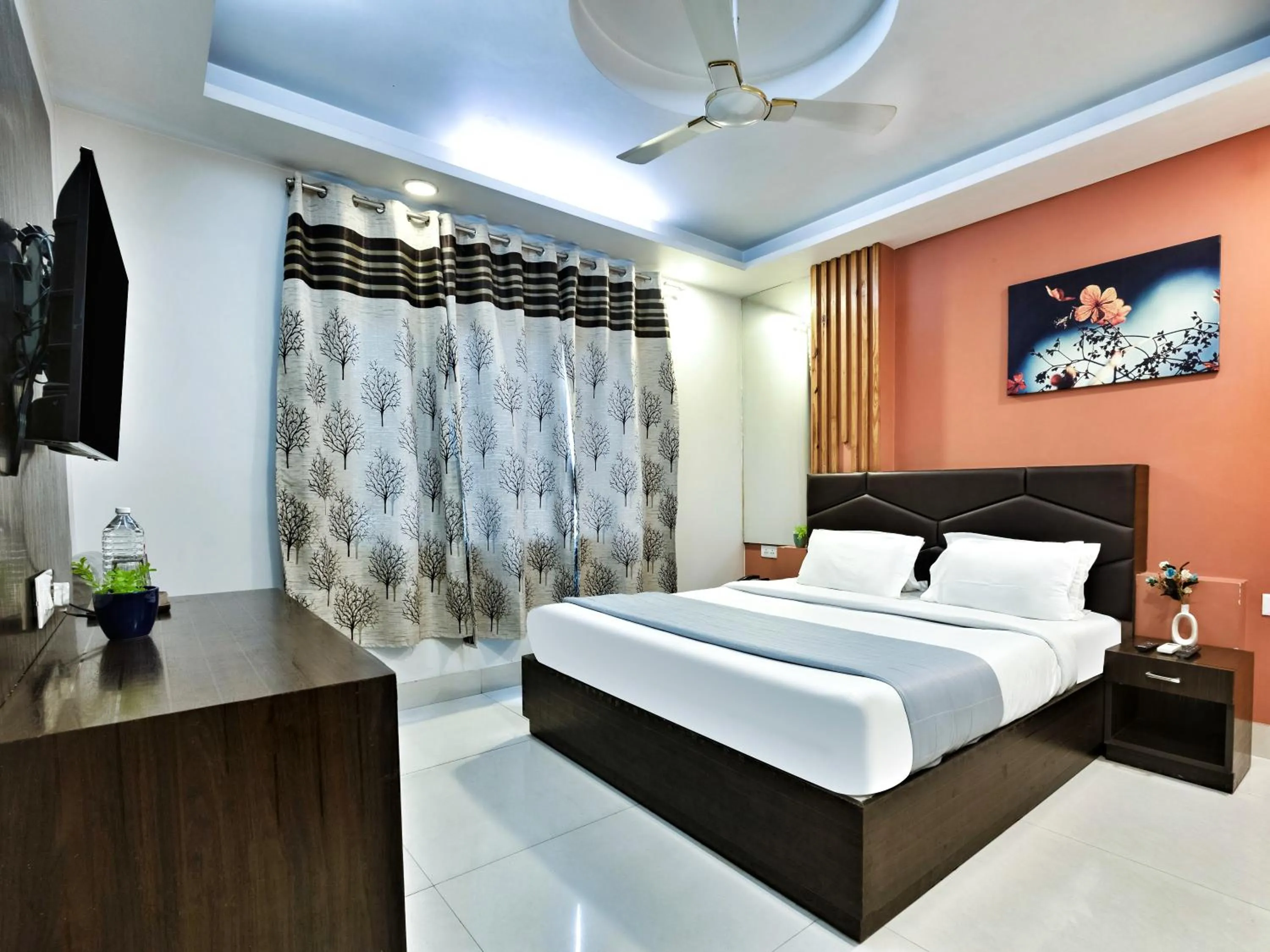 Bedroom, Bed in Hotel Delhi Aerocity
