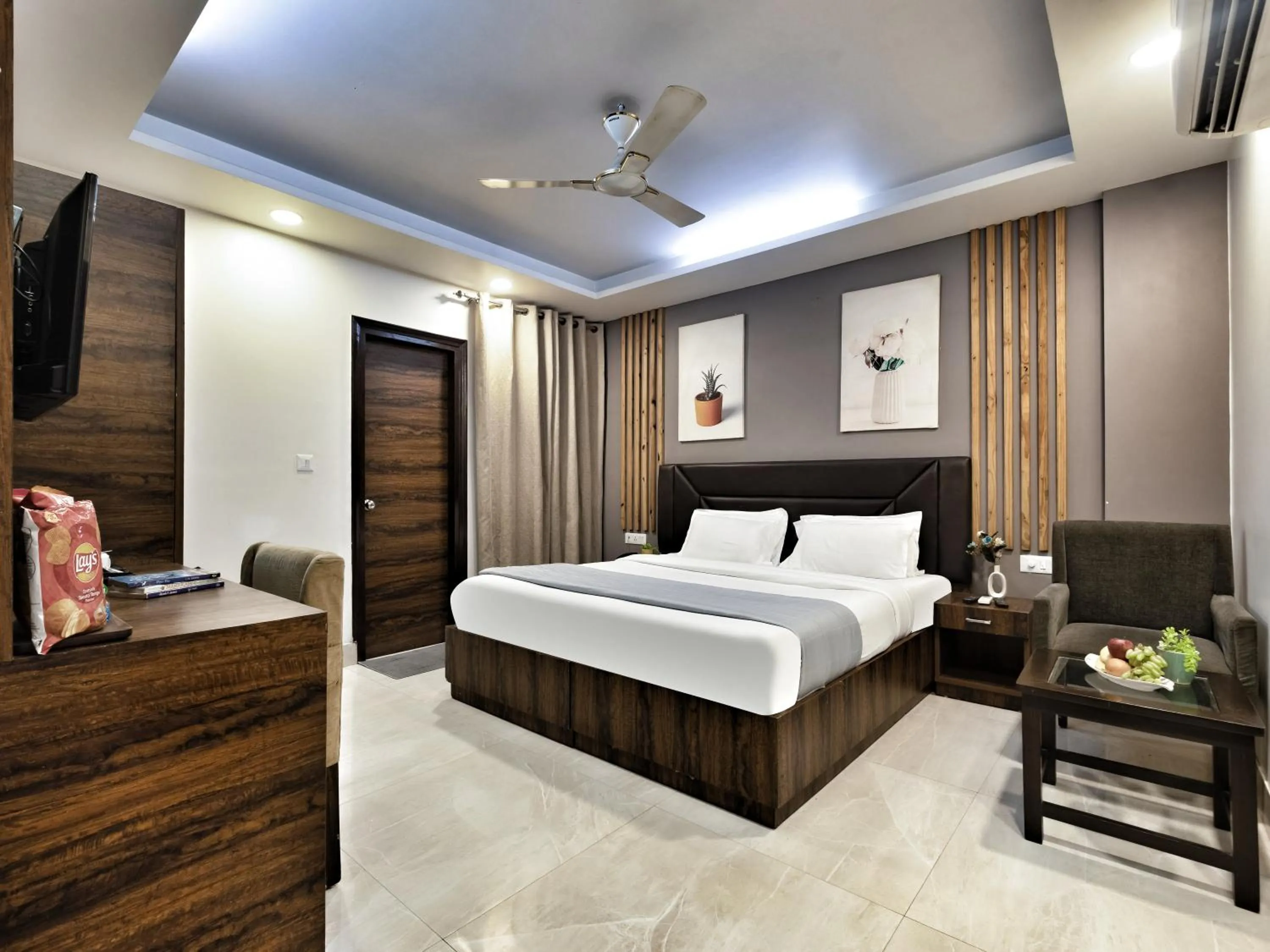 Bedroom, Bed in Hotel Delhi Aerocity