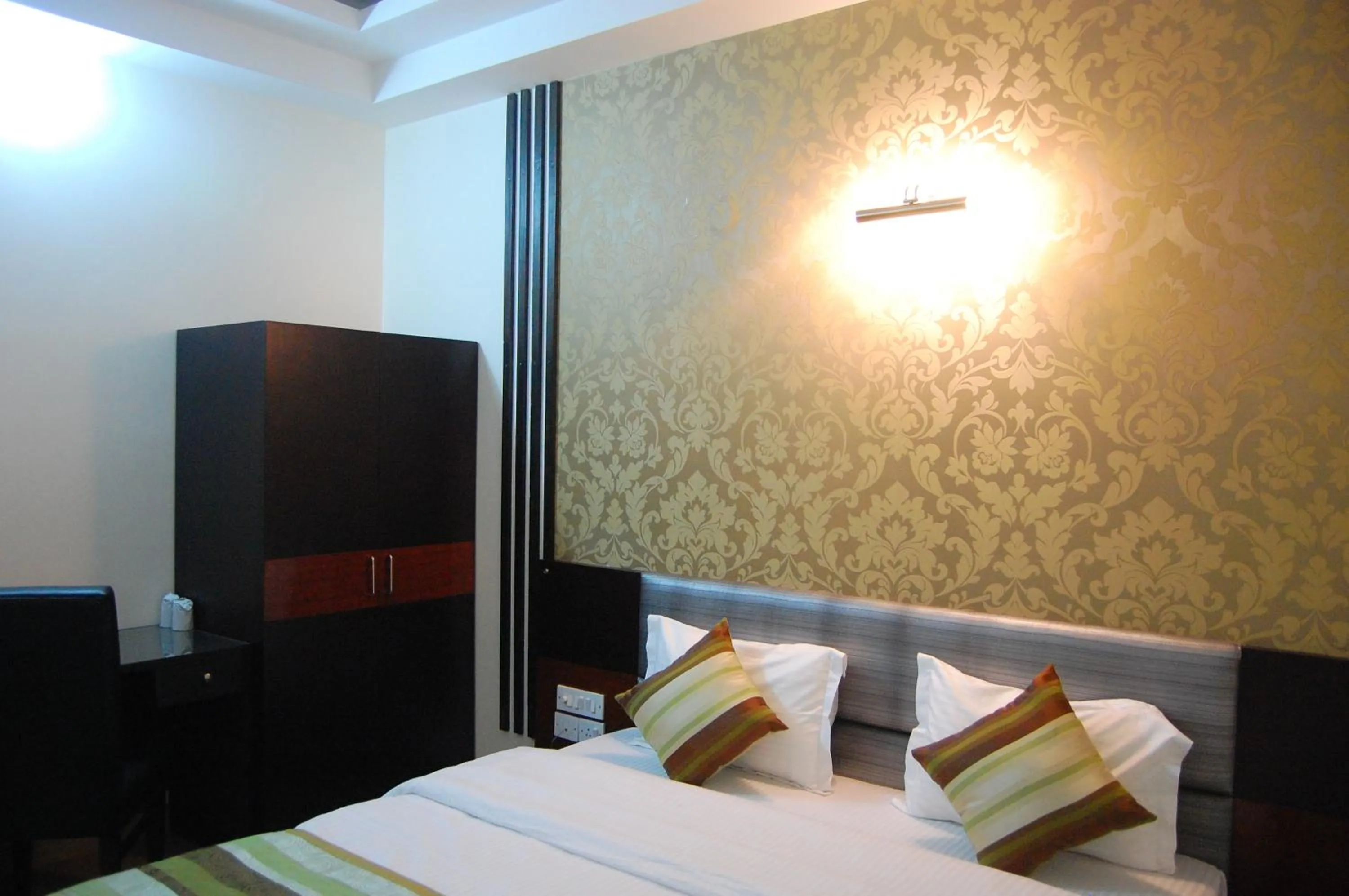 Photo of the whole room, Bed in Hotel Delhi Aerocity