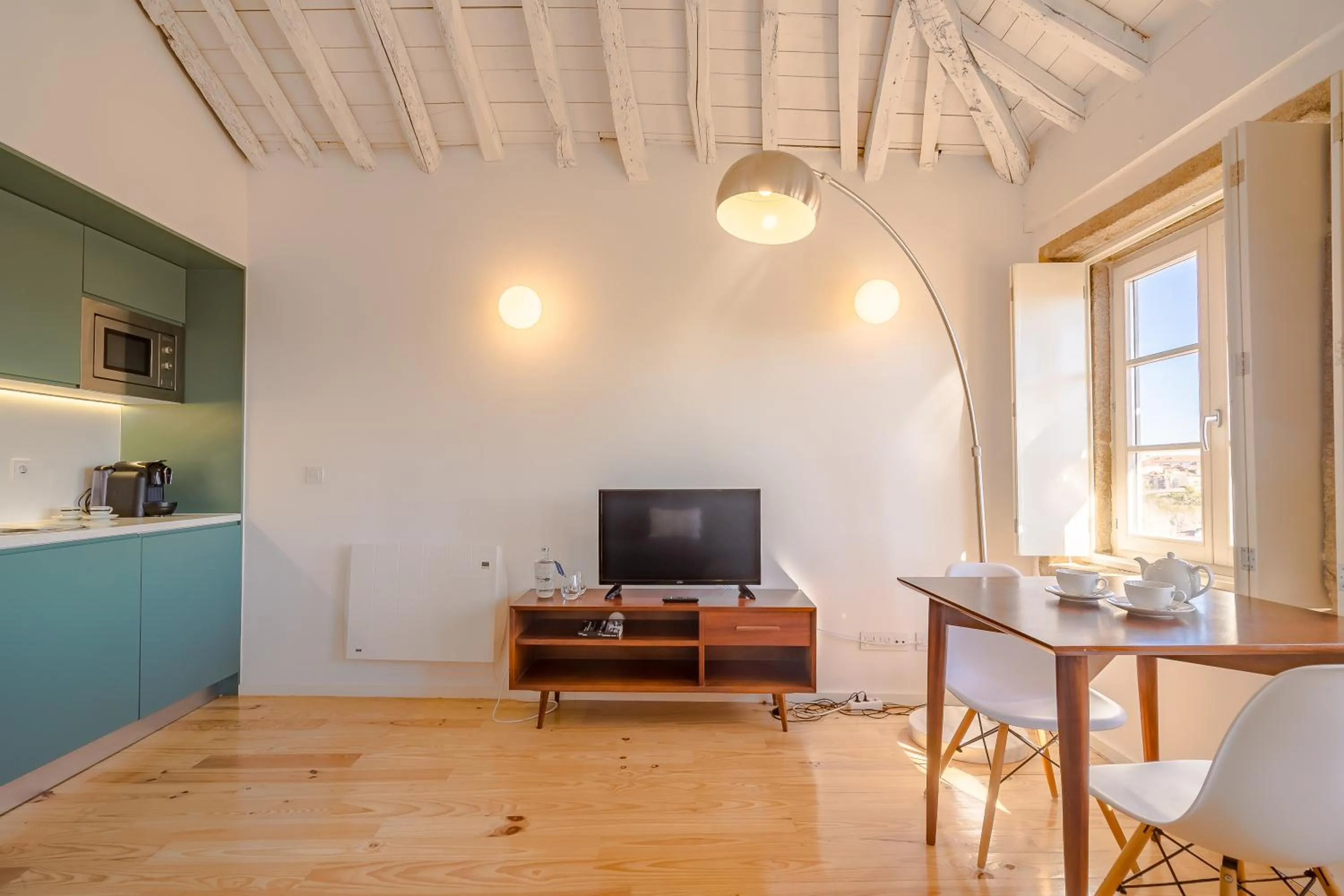 TV and multimedia in YOUROPO - The Tower