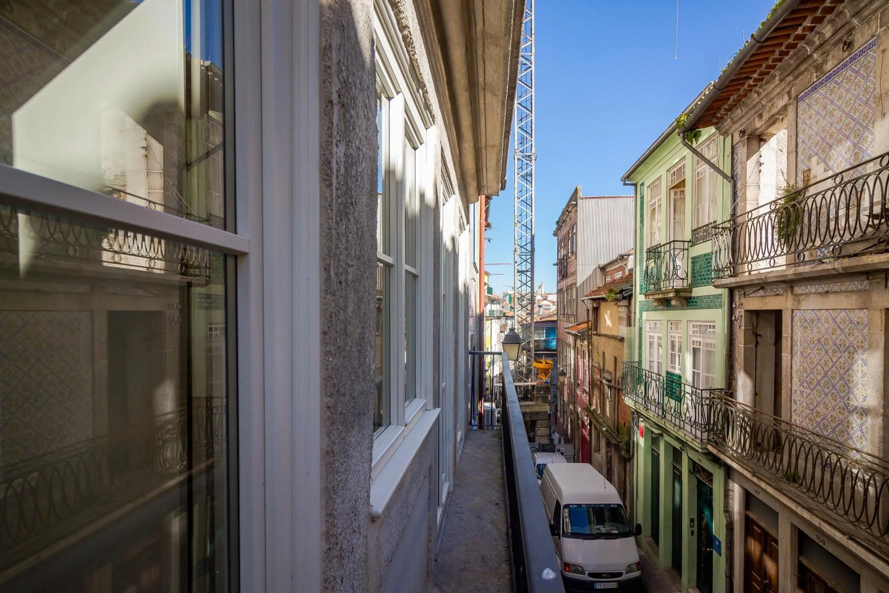 Property building in YOUROPO - The Tower